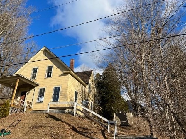 53 Eel St, Concord, NH 03303