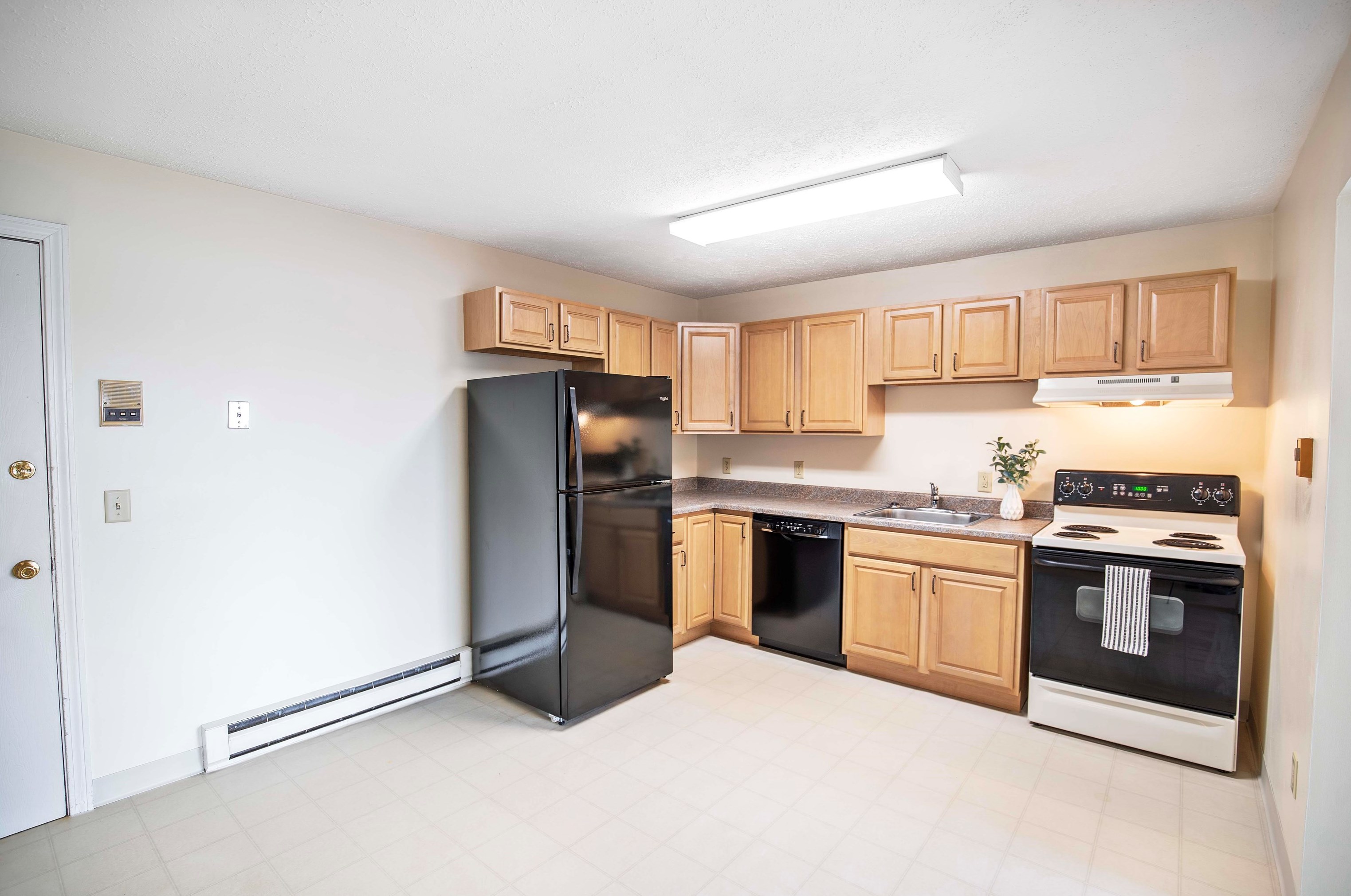 34 Dunbarton Rd #3g, Manchester, NH 03102