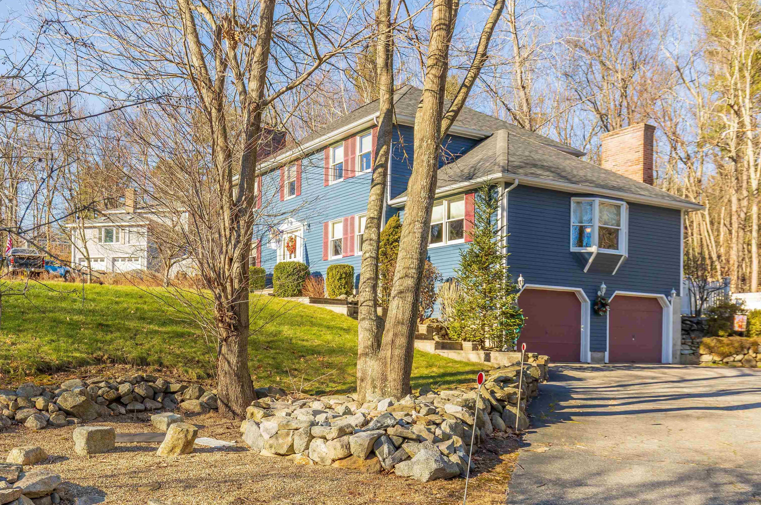 19 Berkeley St, Pelham, NH 03076