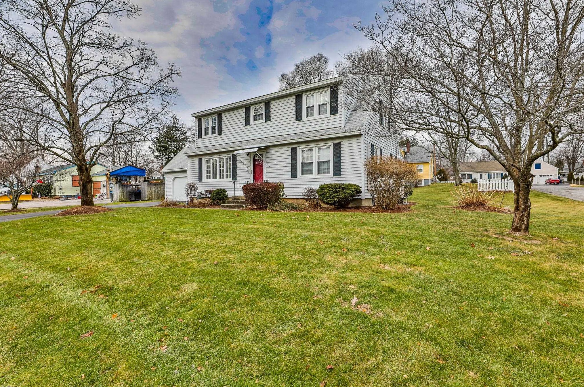 43 Marie Ave, Nashua, NH 03063
