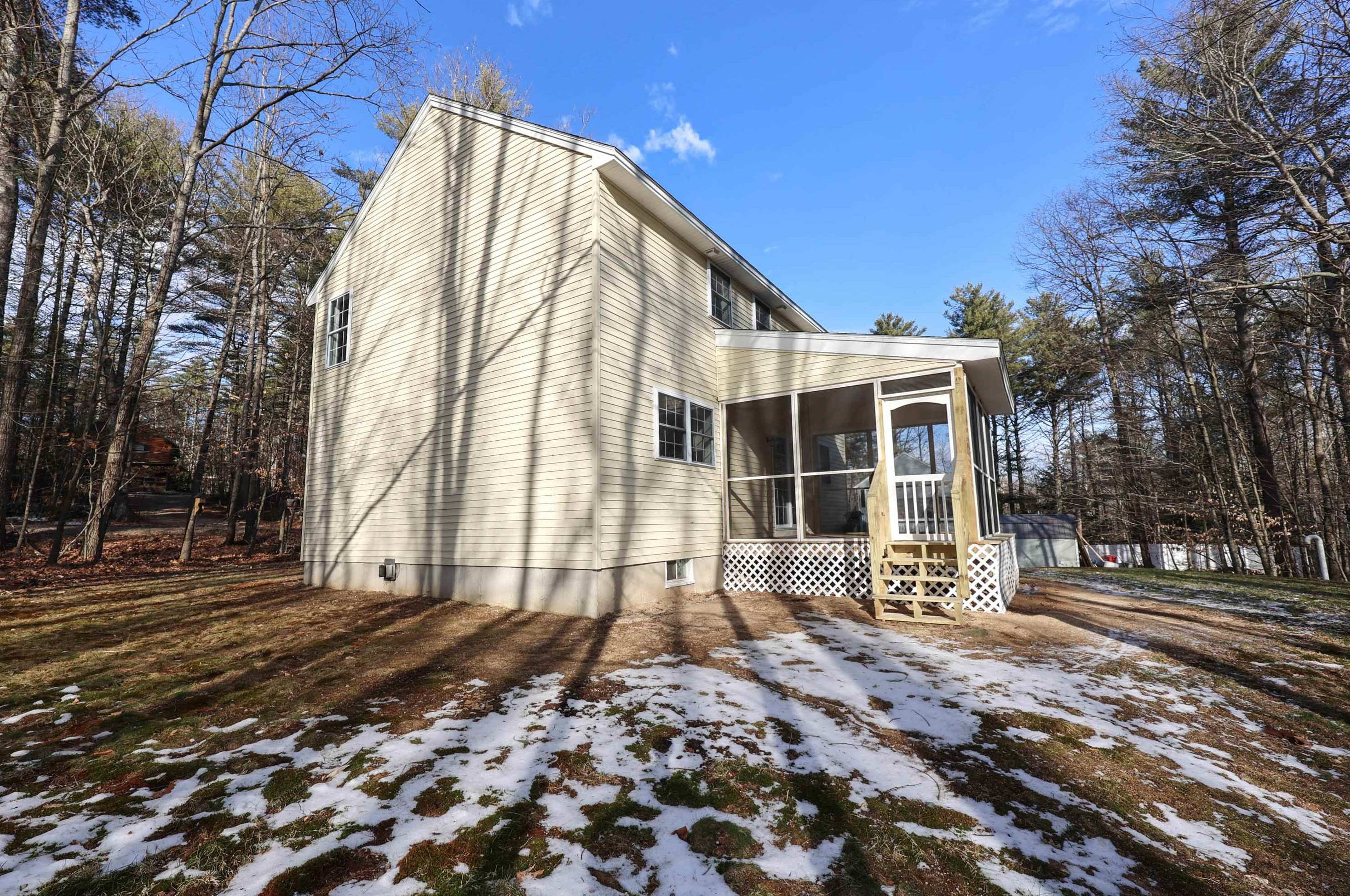 13 Ford Farm Rd, Milton, NH 03851