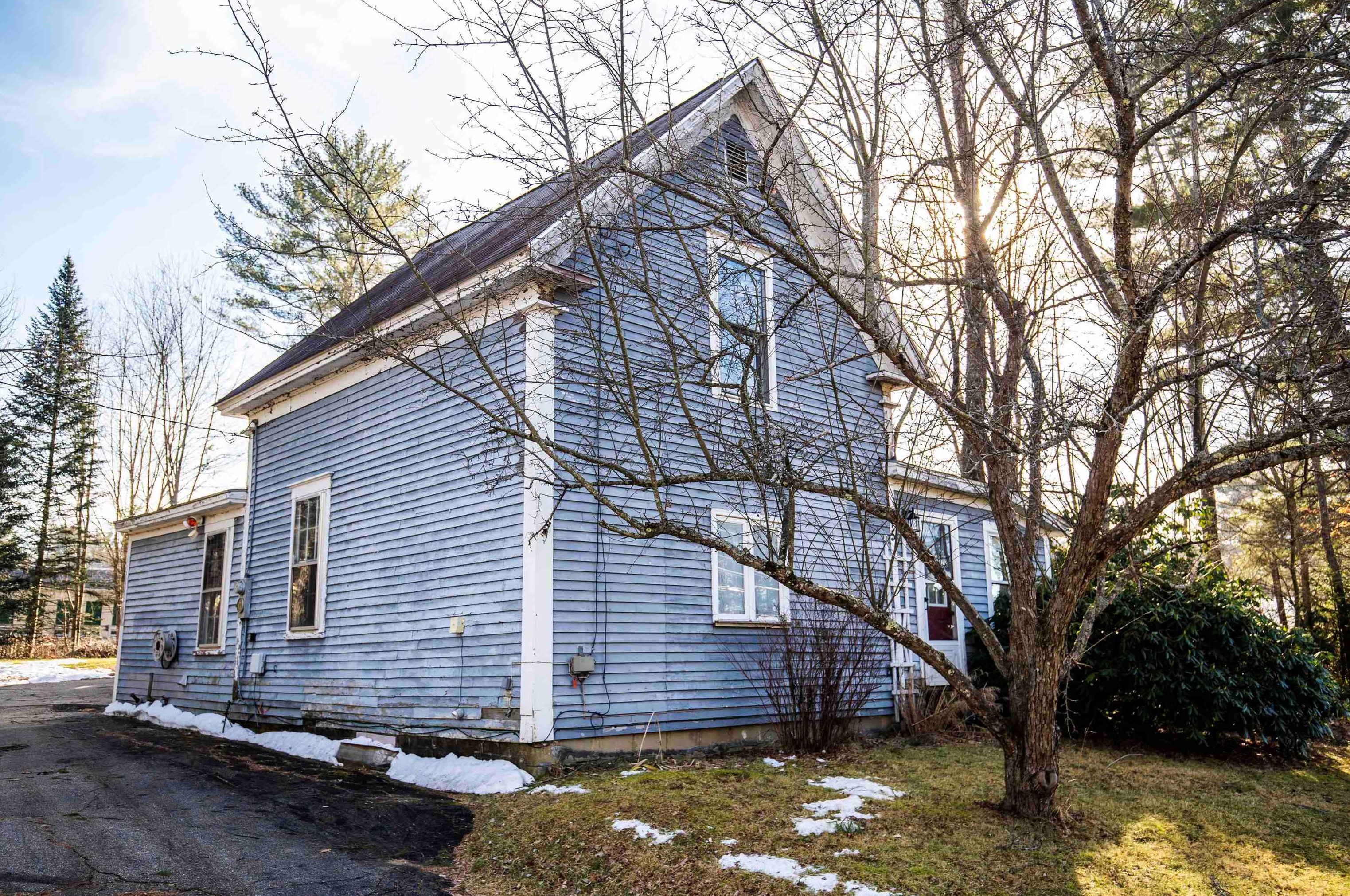 75 Main St, Belmont, NH 03220