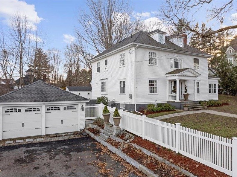 752 South St, Portsmouth, NH 03801