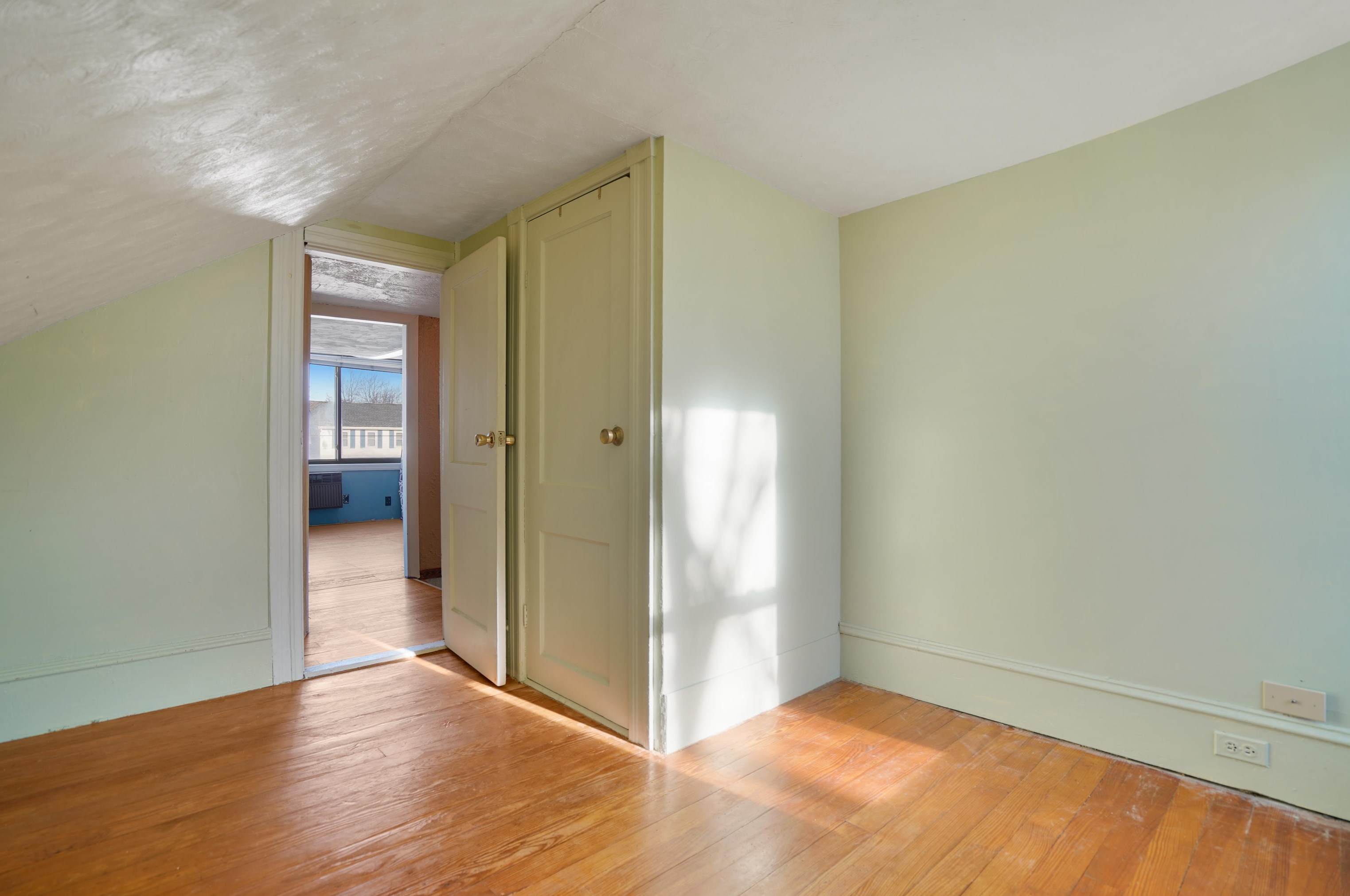 62 Eden St, Manchester NH  03102-1332 exterior