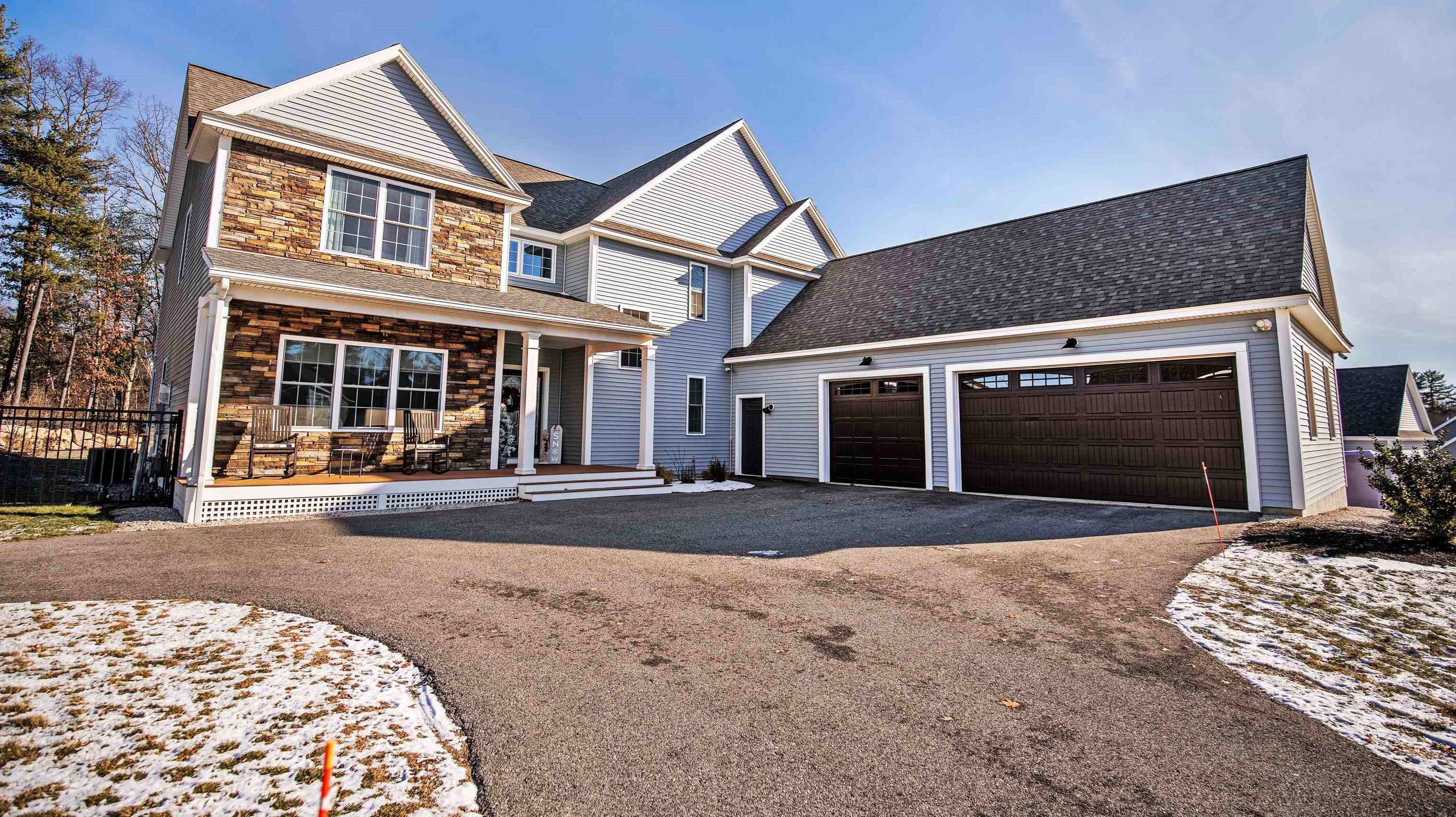 31 Lamplighter Ln, Salem, NH 03079