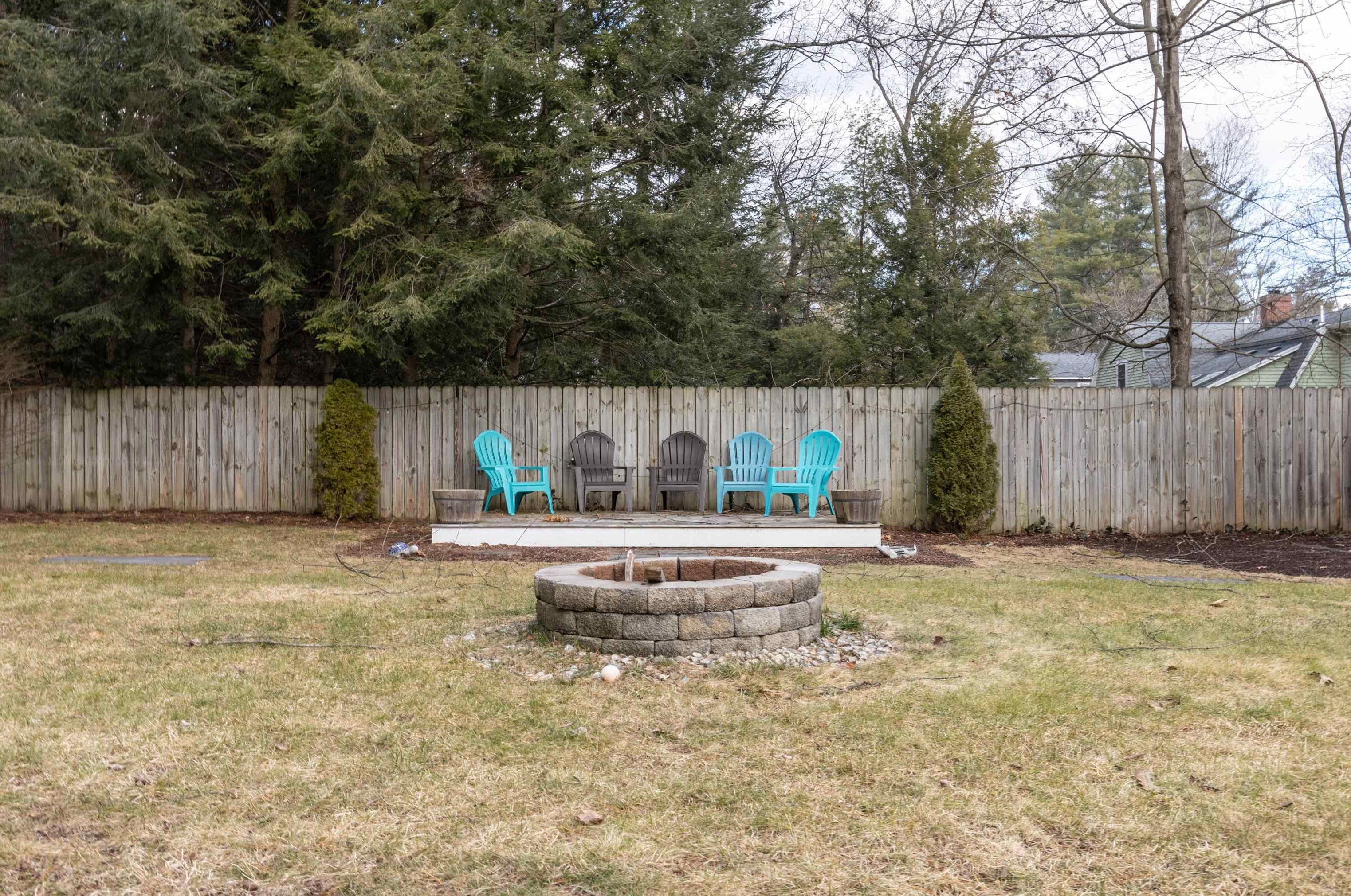 5 Short St, Merrimack NH  03054-6210 exterior