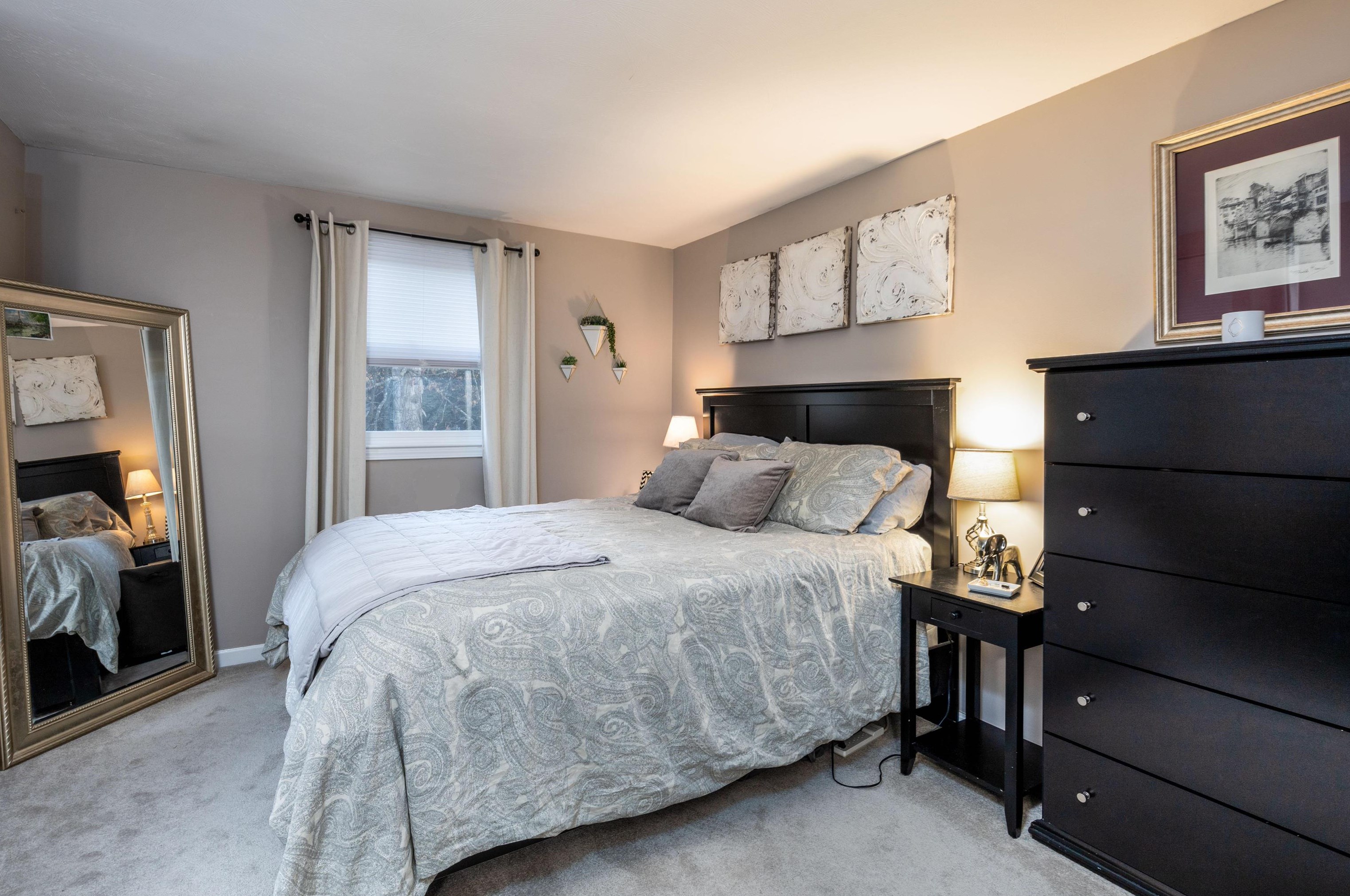 5 Short St, Merrimack NH  03054-6210 exterior