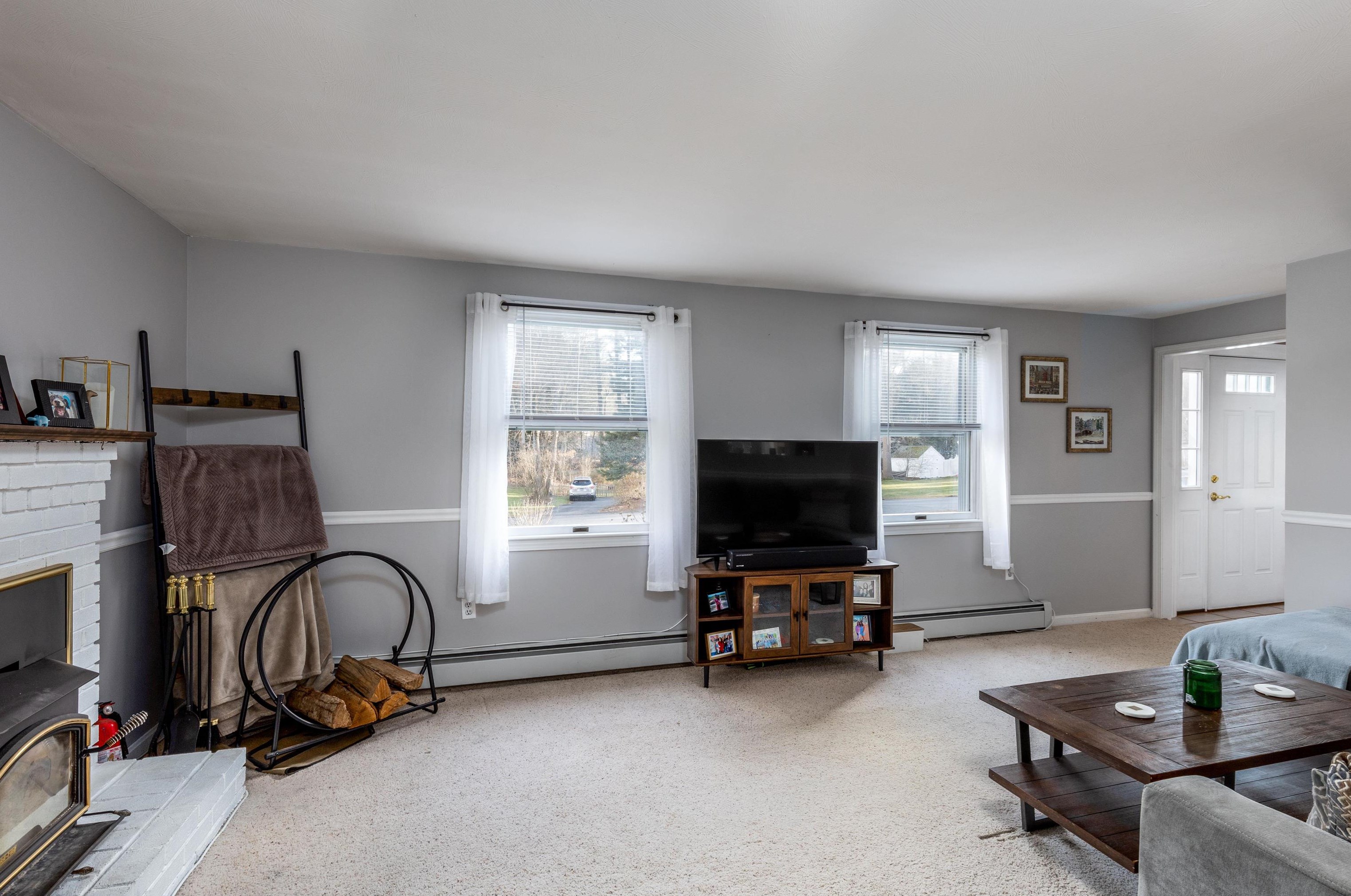 5 Short St, Merrimack NH  03054-6210 exterior