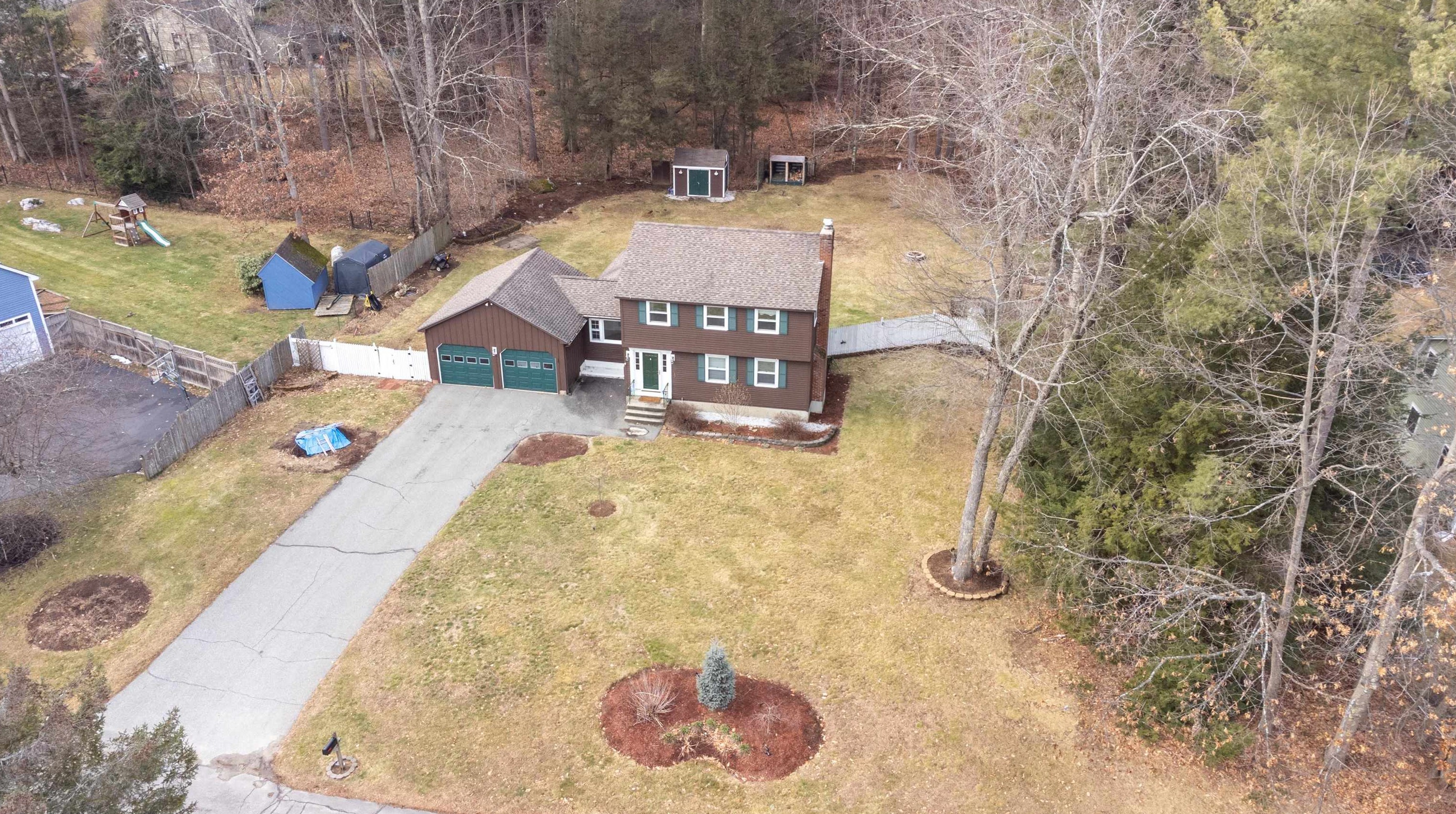 5 Short St, Merrimack NH  03054-6210 exterior