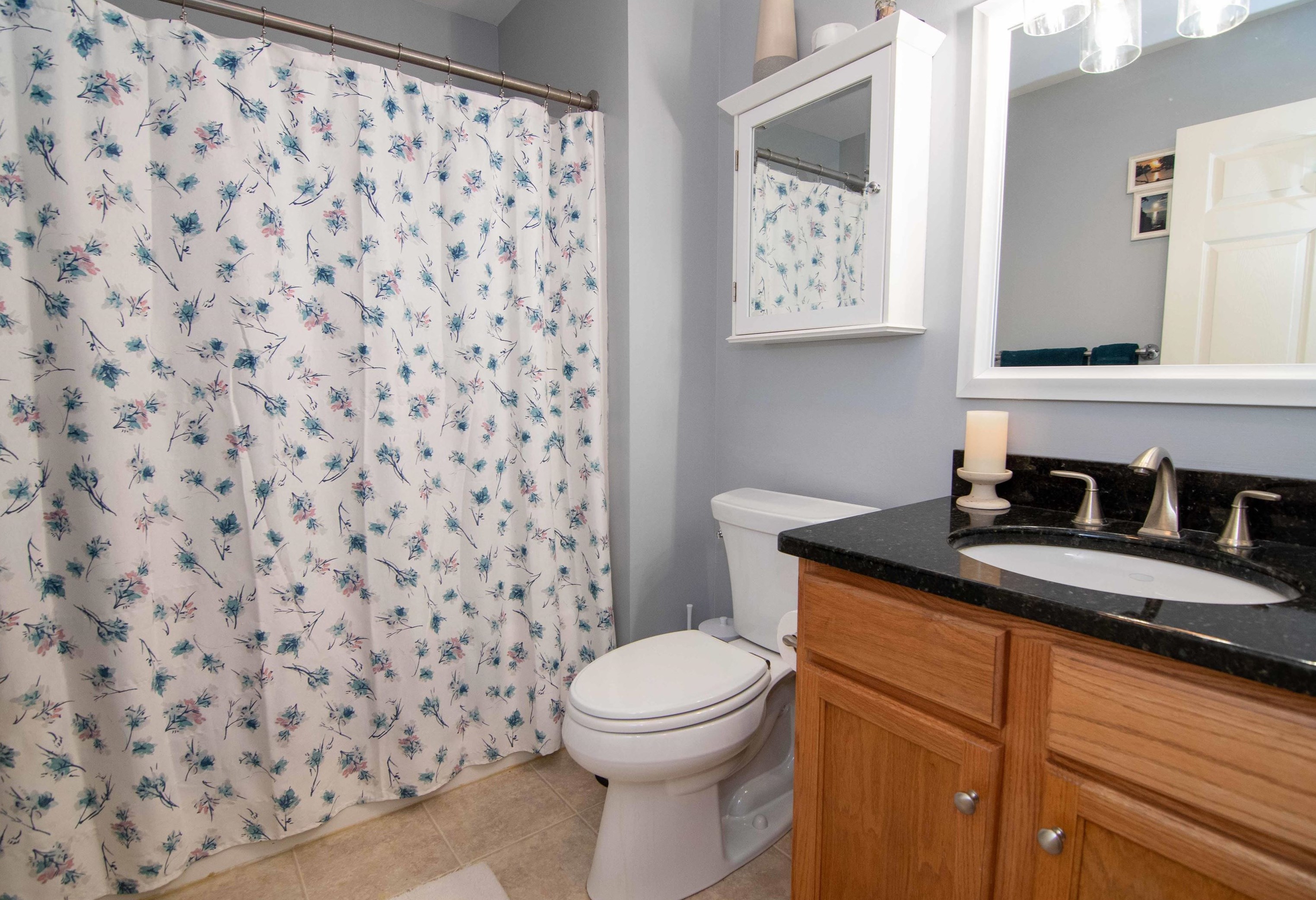 265 Edward J Roy Dr, Manchester NH  03104-4162 exterior