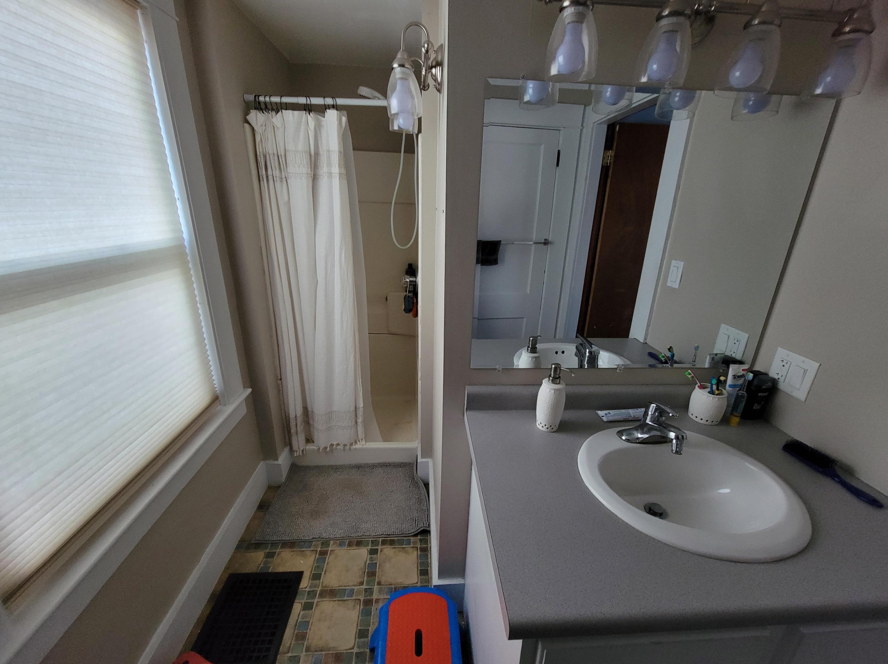 23 High St, Rochester NH  03867-1006 exterior