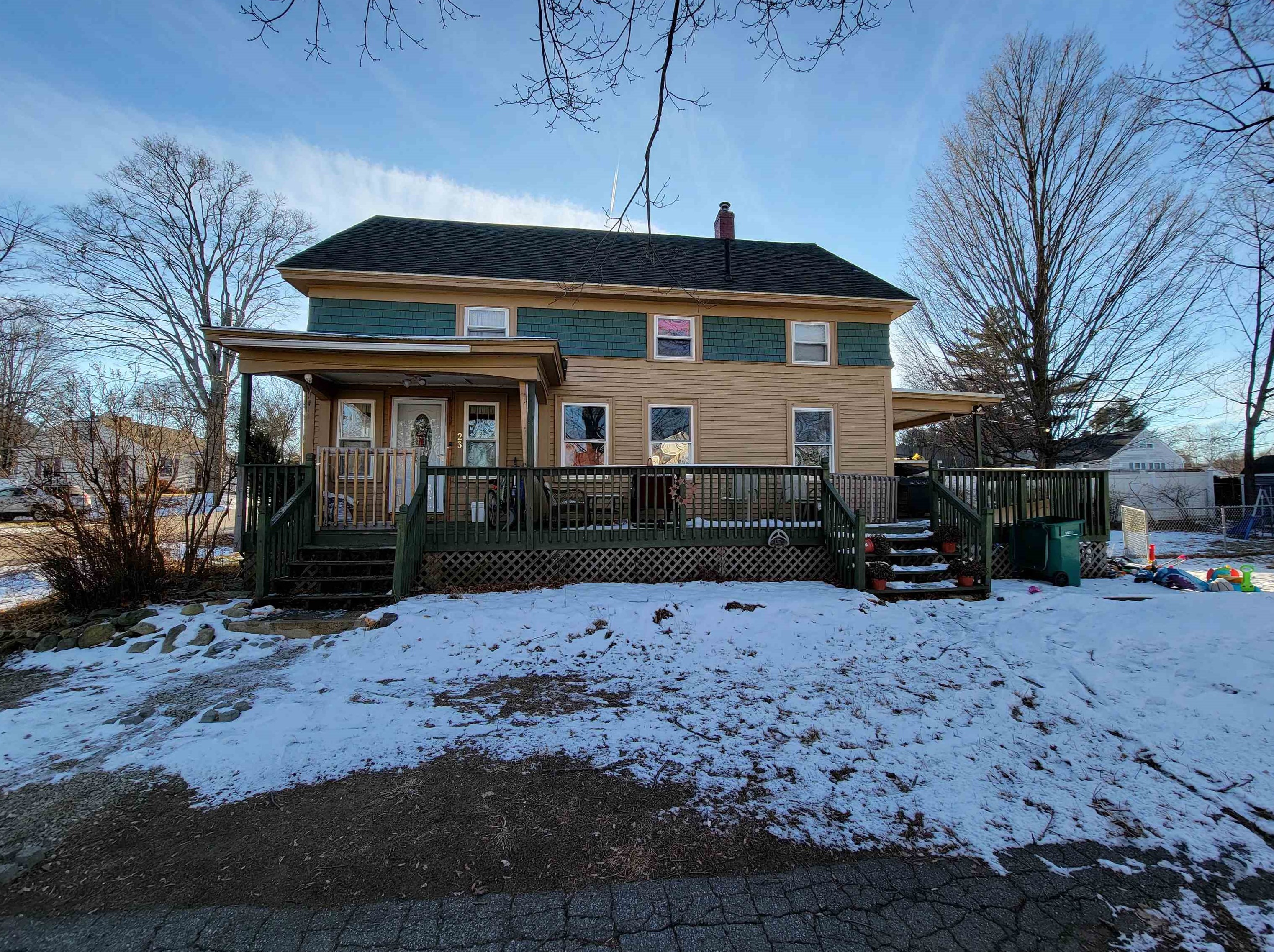 23 High St, Rochester, NH 03867