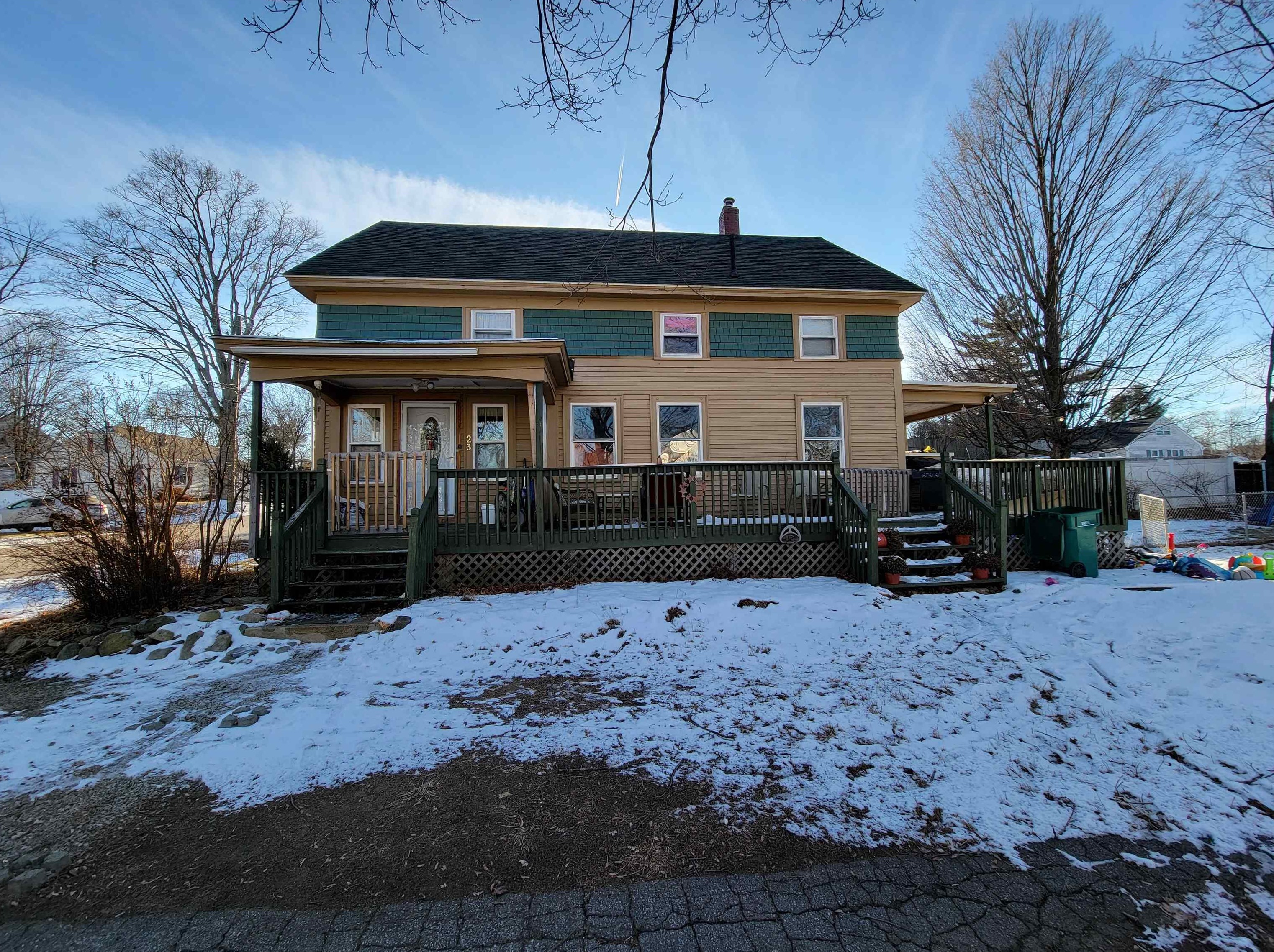 23 High St, Rochester NH  03867-1006 exterior