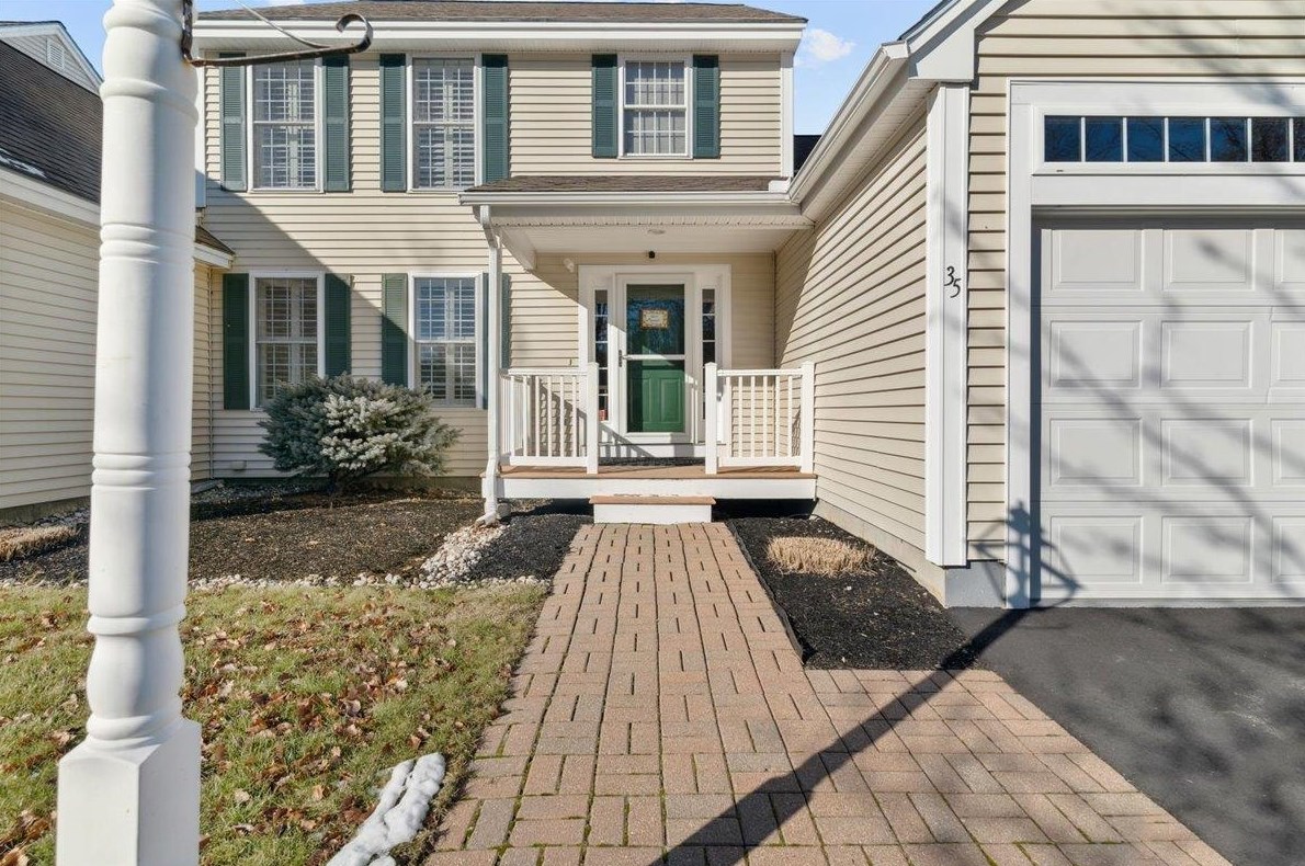 35 Littles Ln, Hampstead, NH 03841