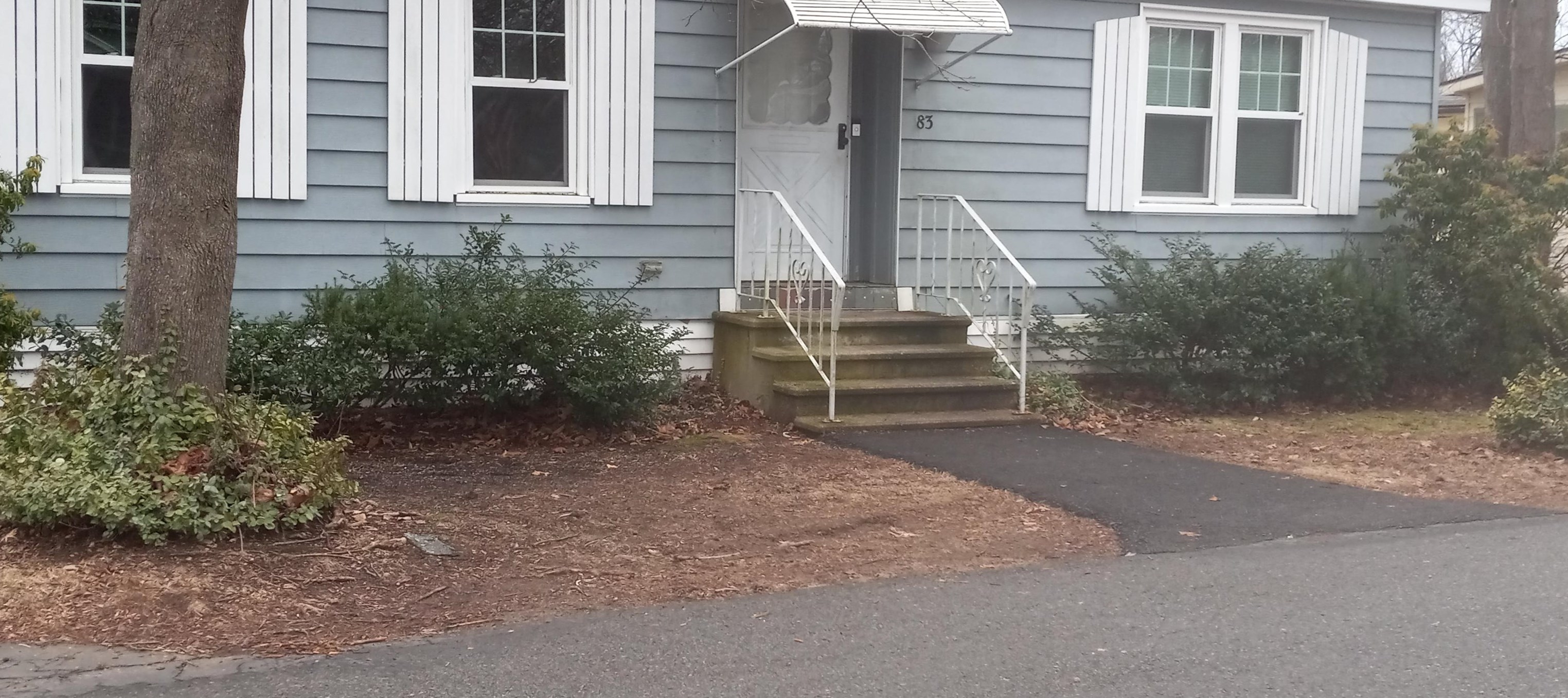 83 Elm Ct, Seabrook, NH 03874