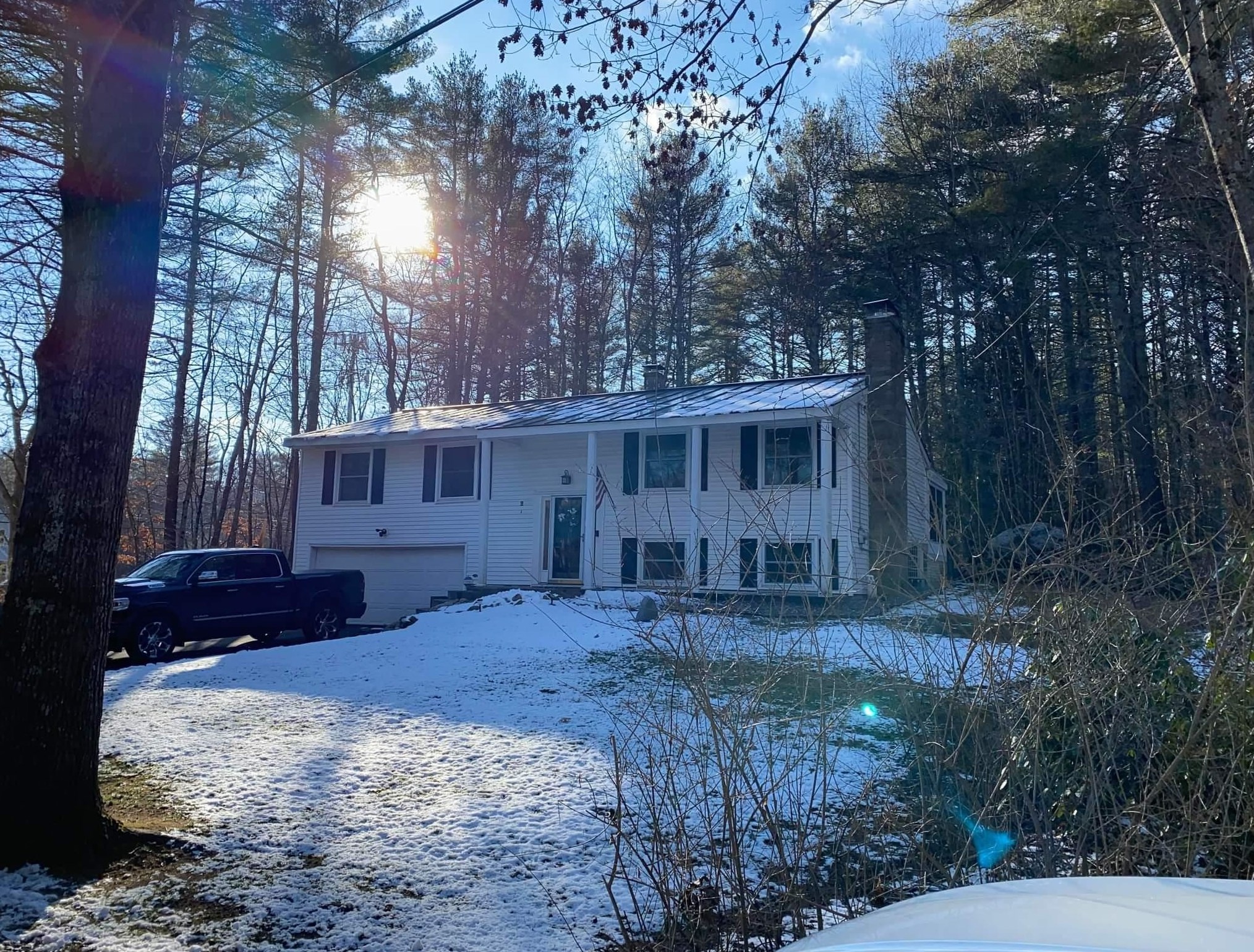 2 Elk Dr, Manchester, NH 03110-4621