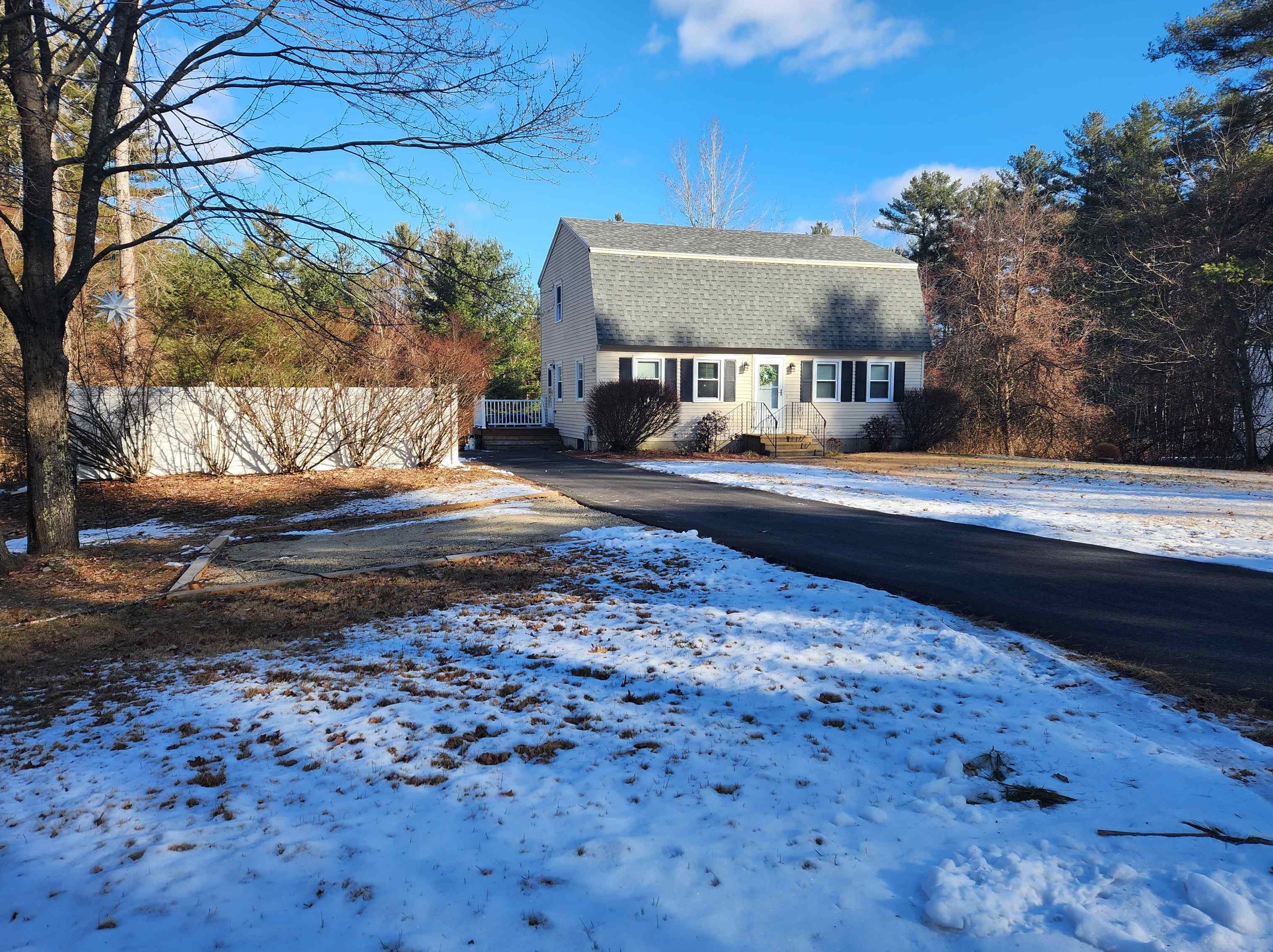 12 Edward Dr, Concord, NH 03301