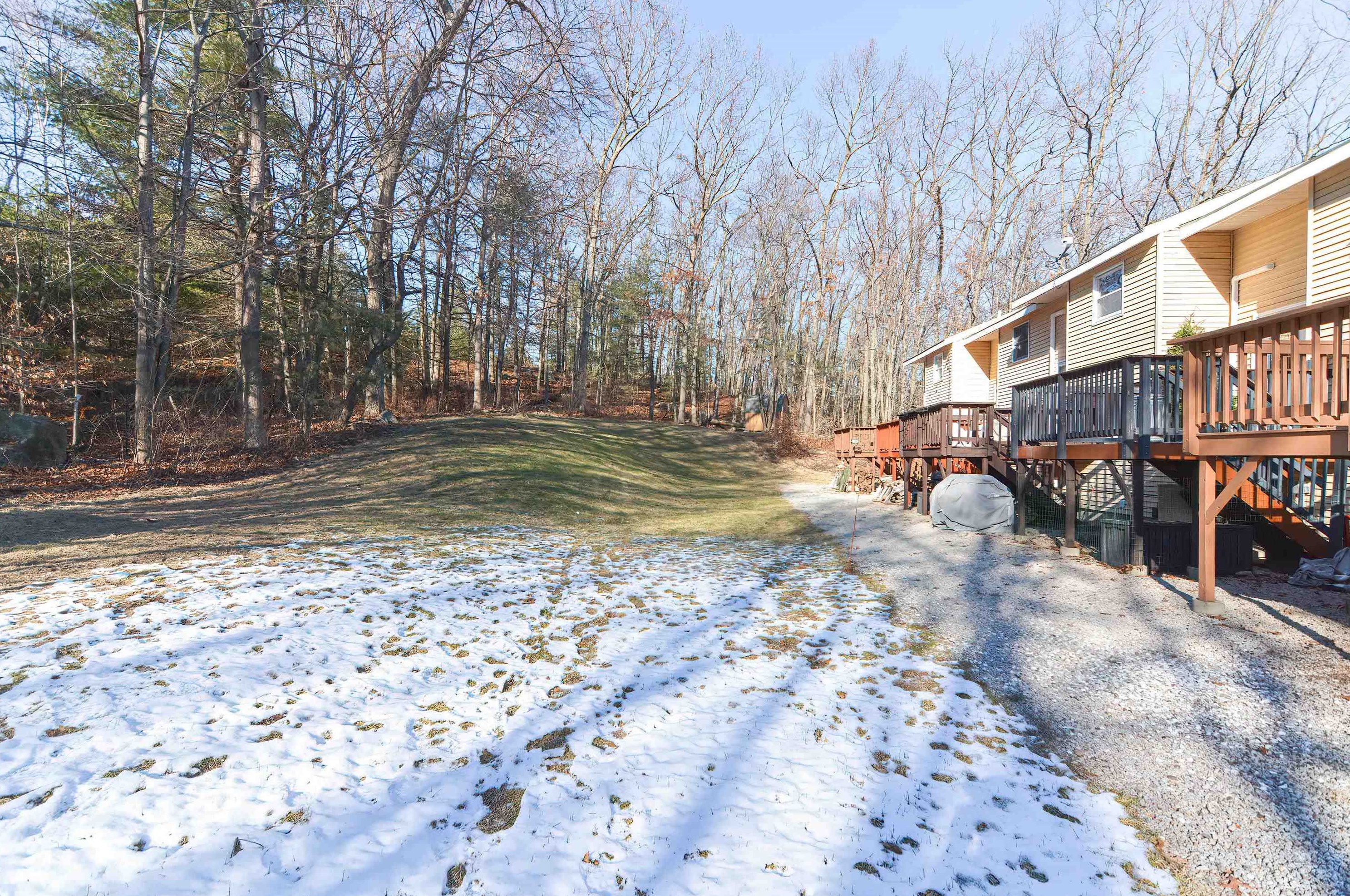 170 Morse Rd, Manchester NH  03104-5714 exterior