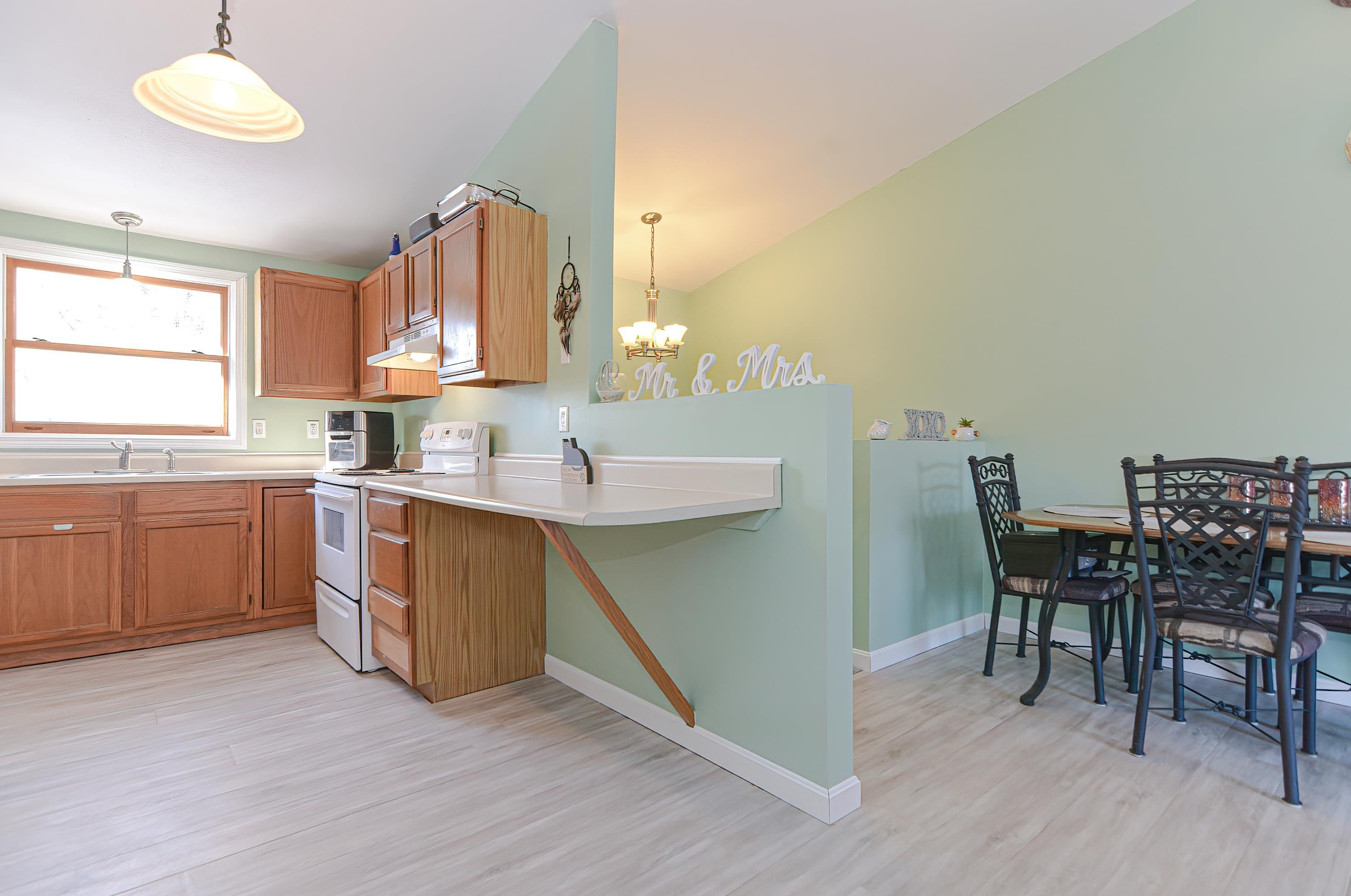 170 Morse Rd, Manchester NH  03104-5714 exterior