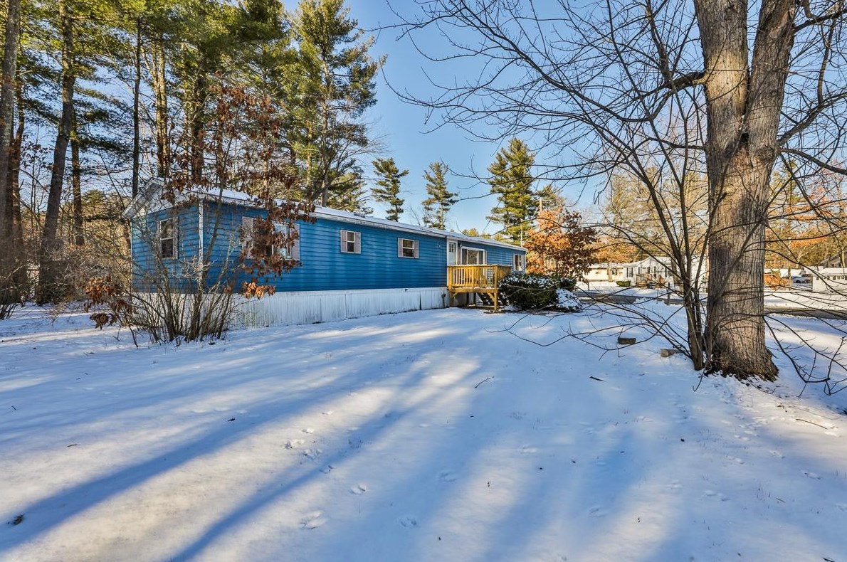 22 Mark St, Nashua, NH 03062