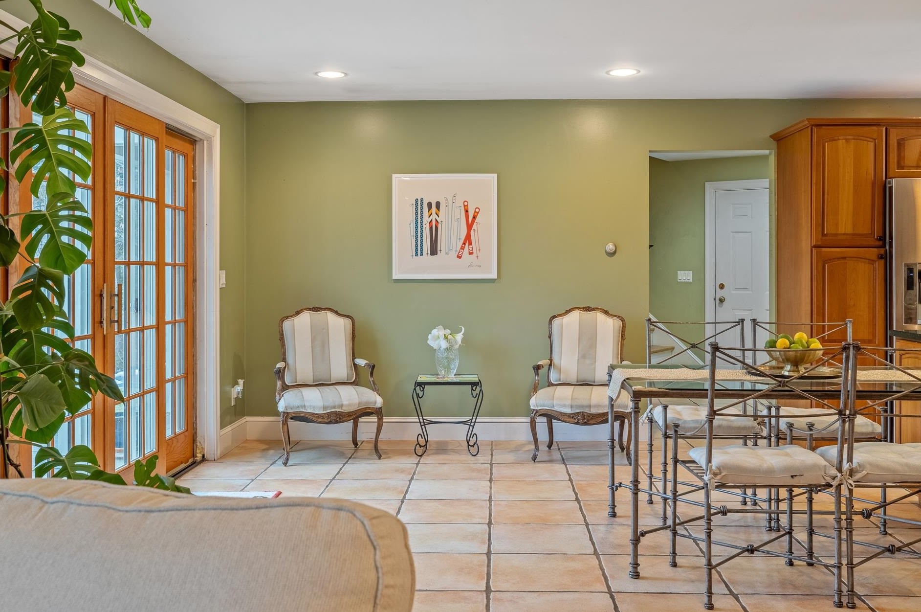 1 Tavern Ln, Lyme NH  03768-3325 exterior