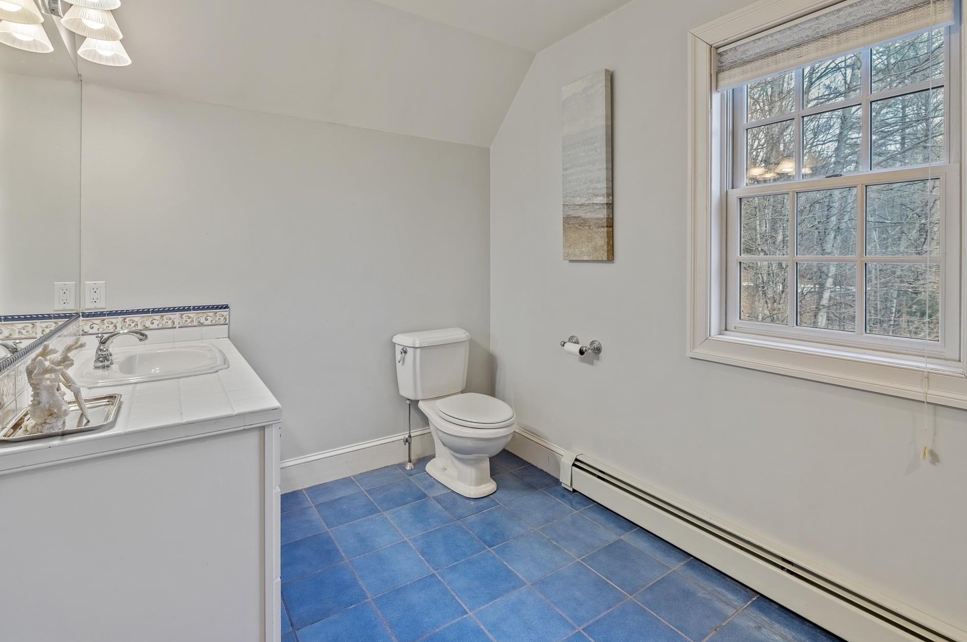 1 Tavern Ln, Lyme NH  03768-3325 exterior