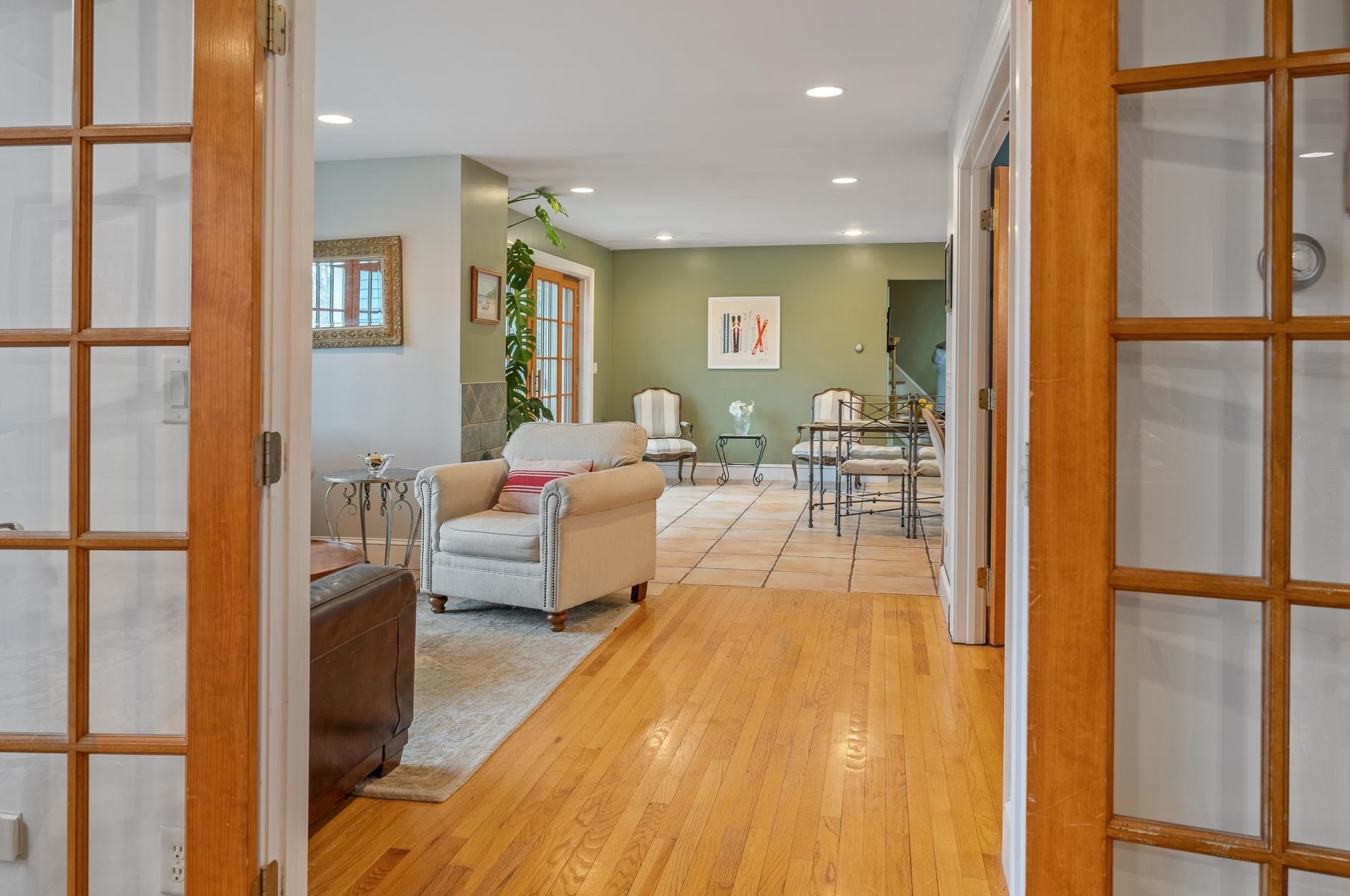 1 Tavern Ln, Lyme NH  03768-3325 exterior