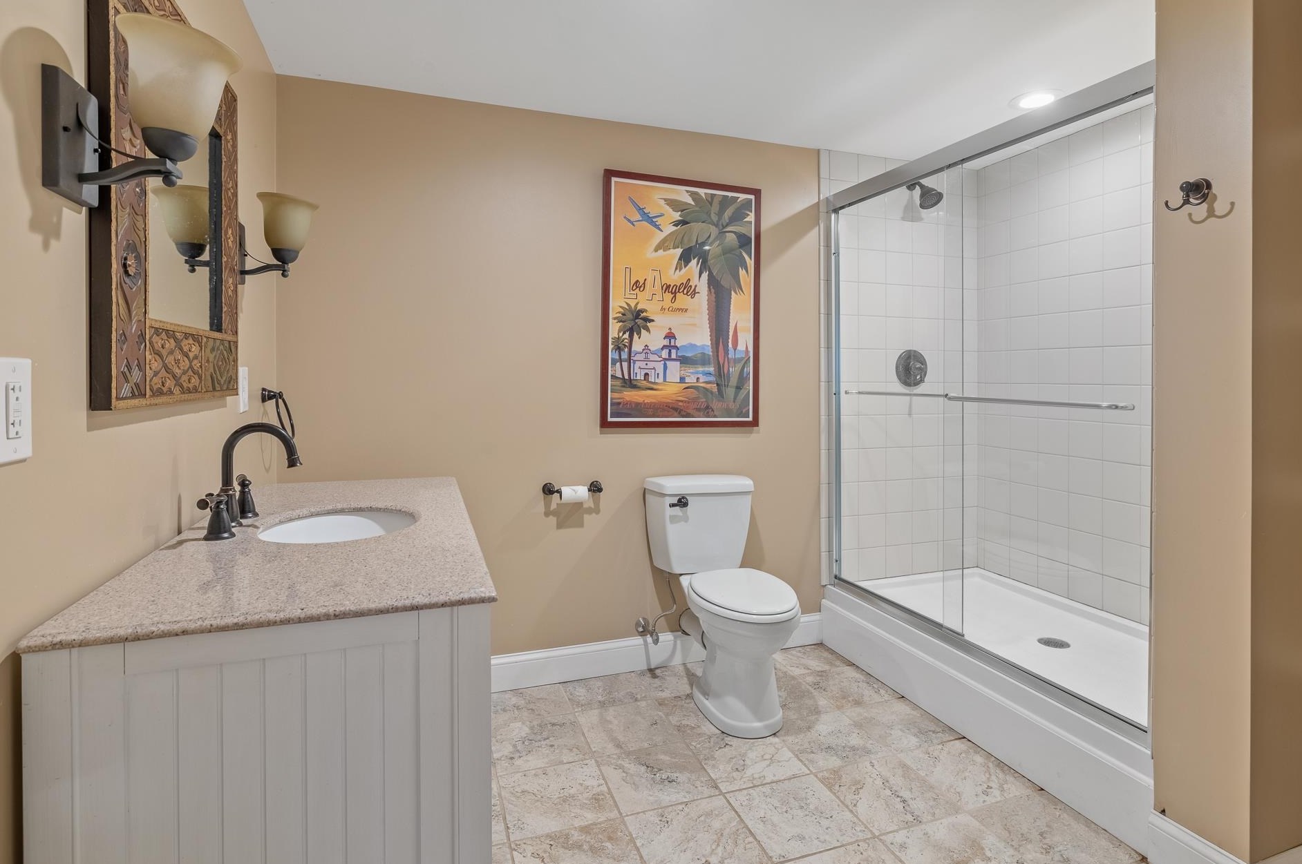 1 Tavern Ln, Lyme NH  03768-3325 exterior