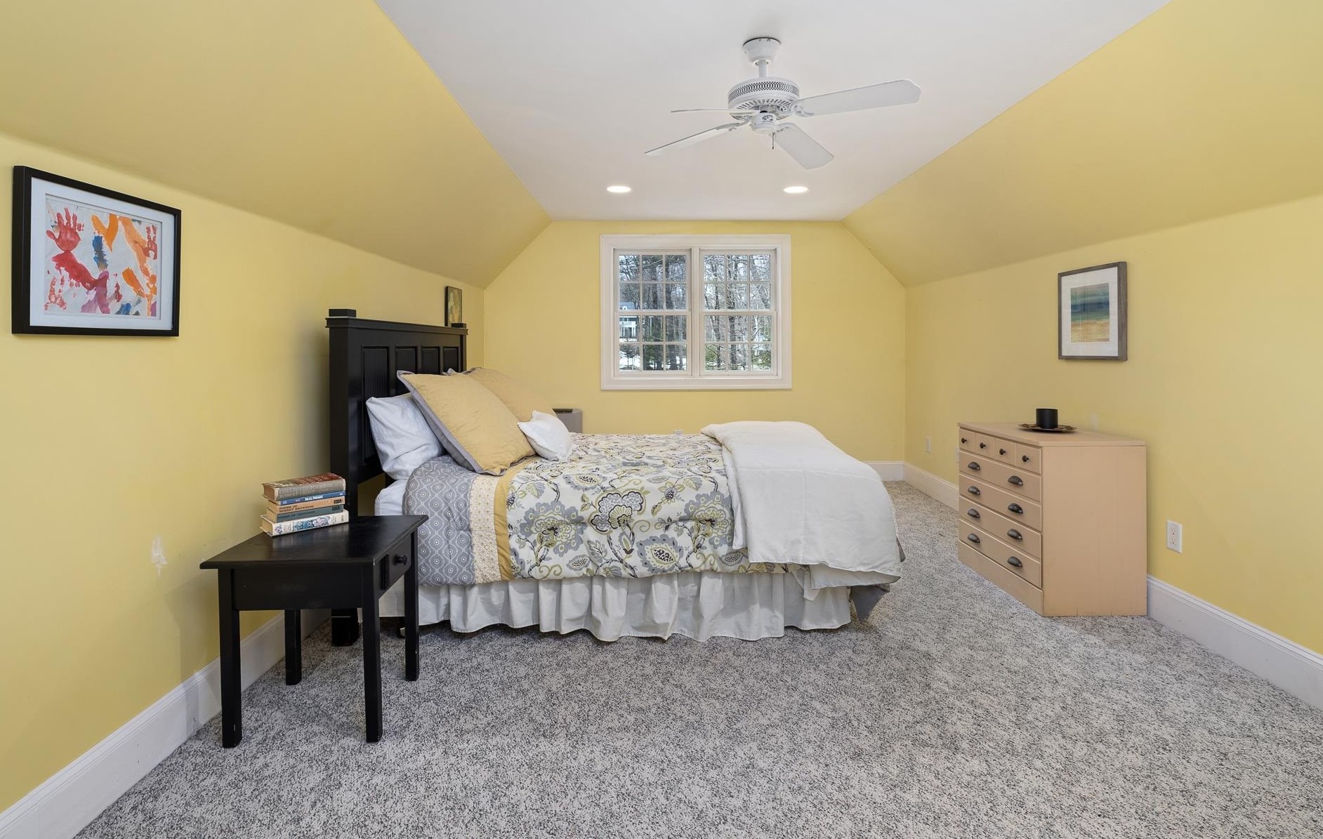 1 Tavern Ln, Lyme NH  03768-3325 exterior