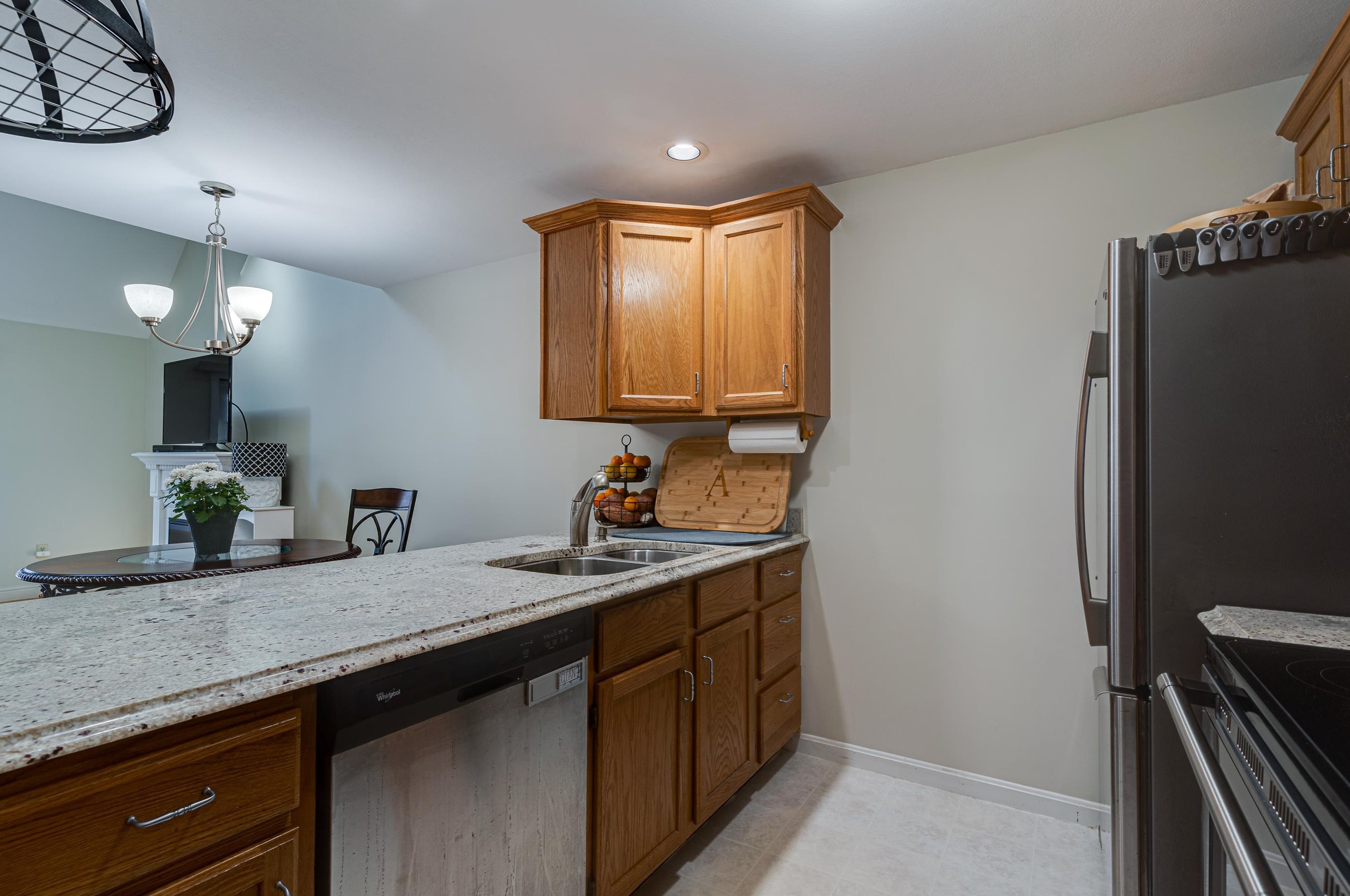 11 Montrose Dr, Stratham, NH 03885