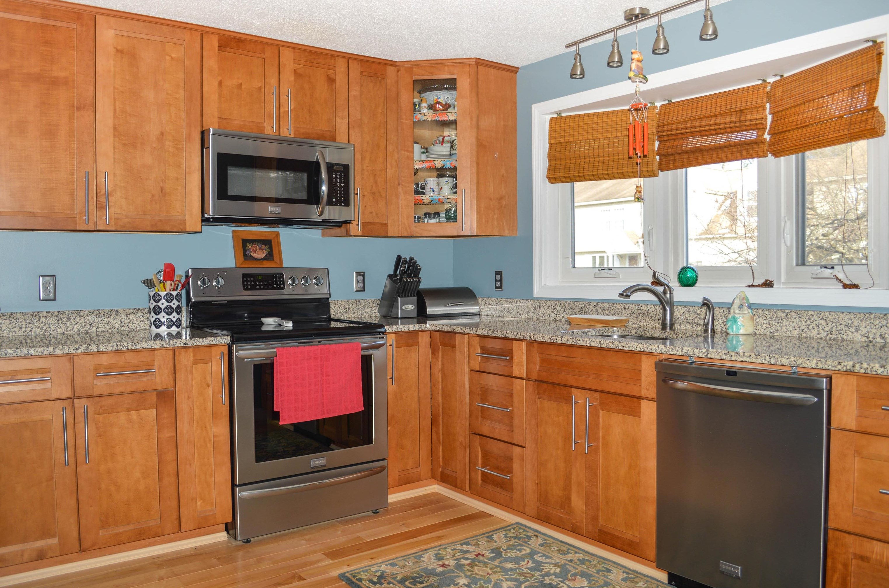 30 Stonehouse Ln #d, Keene, NH 03431