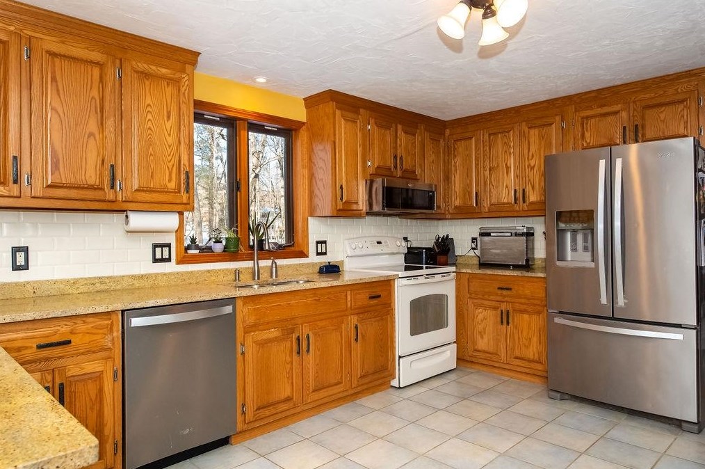 54 Pine St, Portsmouth, NH 03869