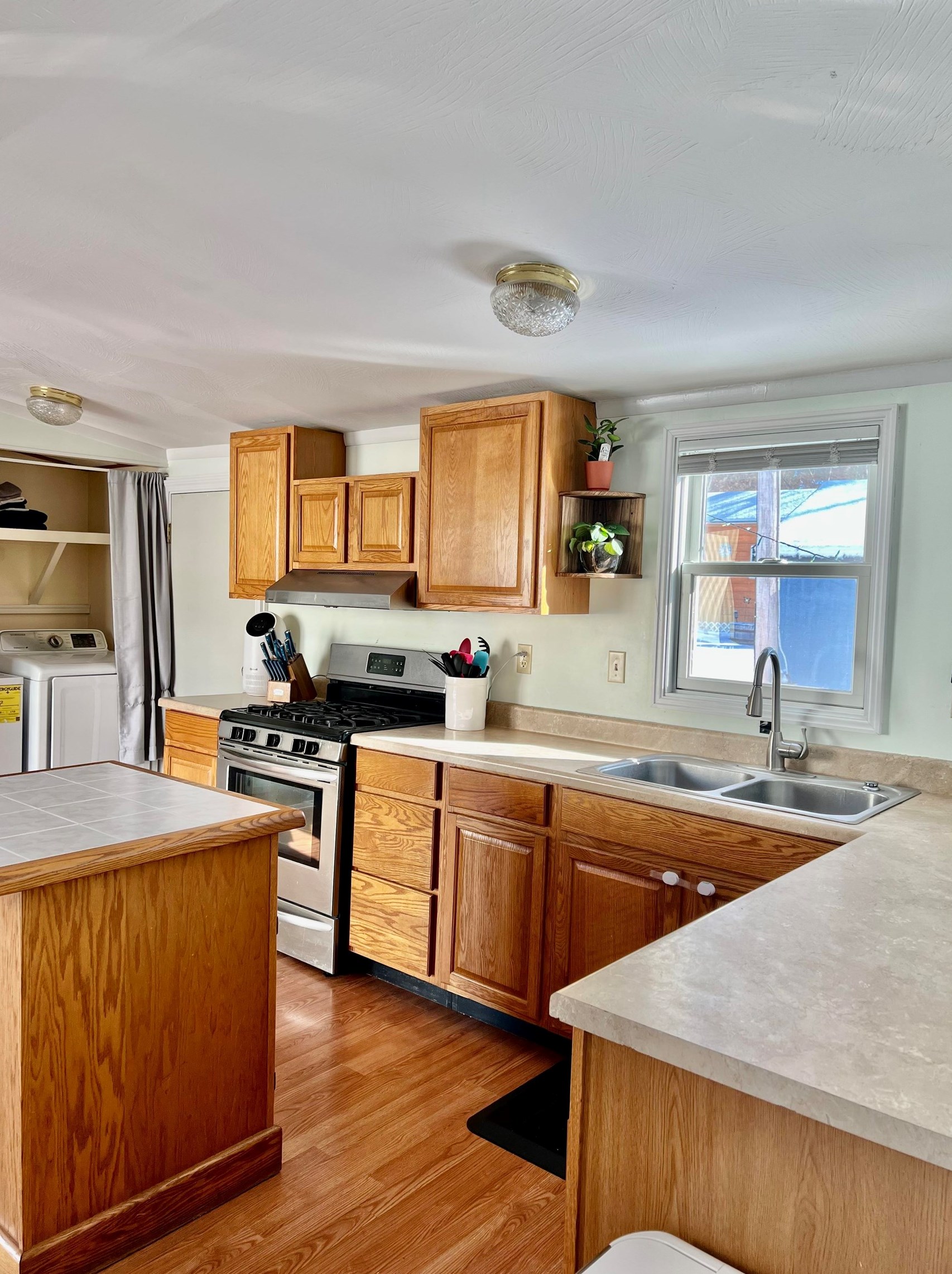 7 Hummingbird Ln, Raymond, NH 03077