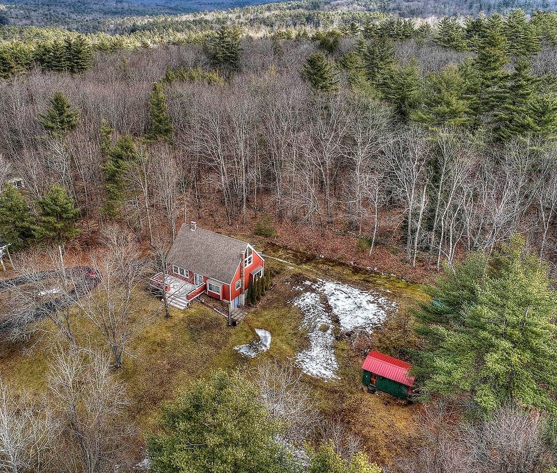 32 Longmeadow Dr, Troy NH  03465-2302 exterior