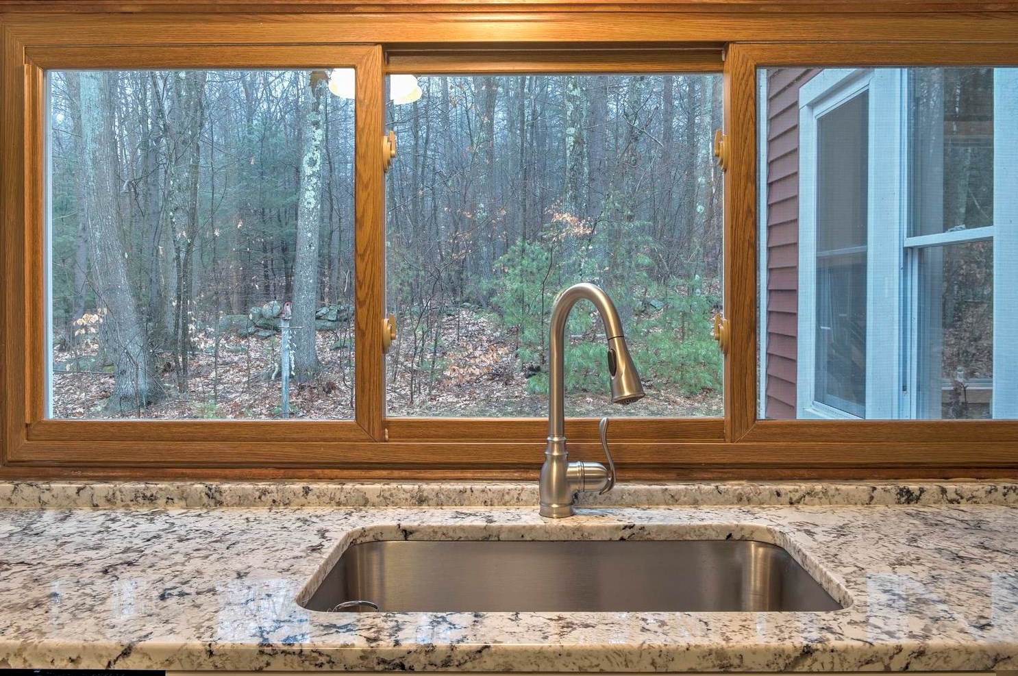 32 Longmeadow Dr, Troy NH  03465-2302 exterior