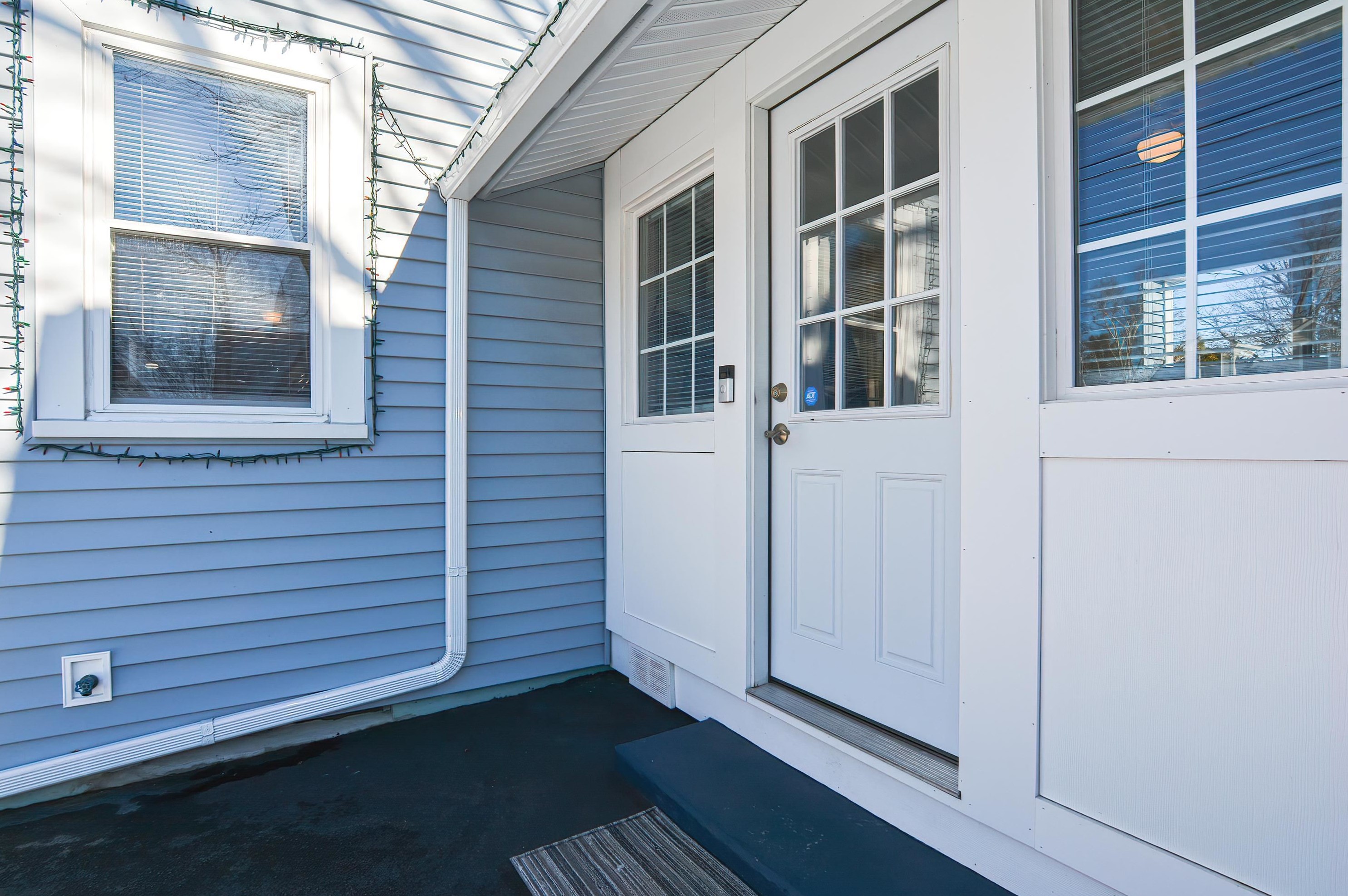 333 Maryland Ave, Manchester, NH 03104-5437