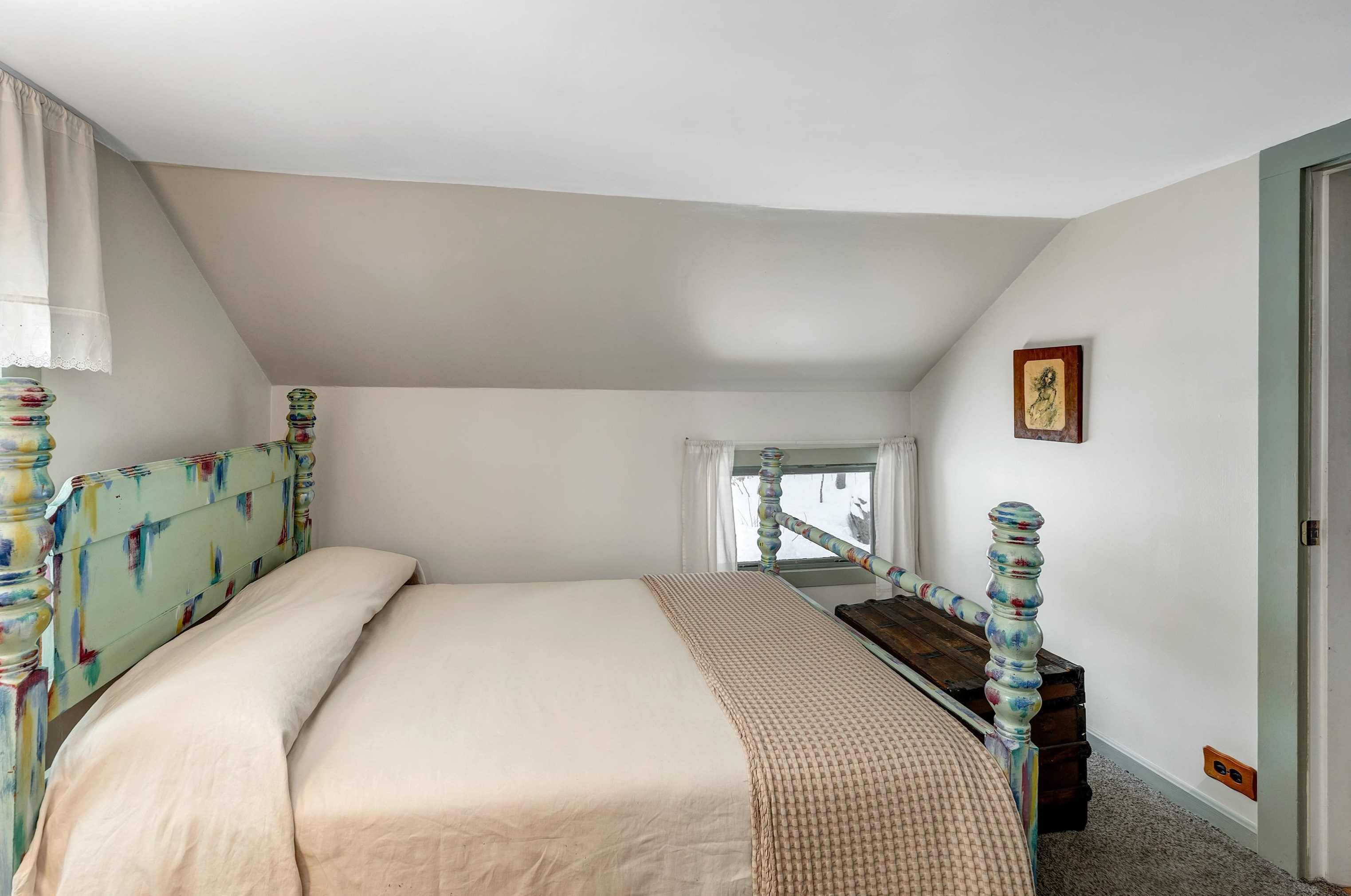 24 Loon Cove Rd, Alton NH  03810-4054 exterior