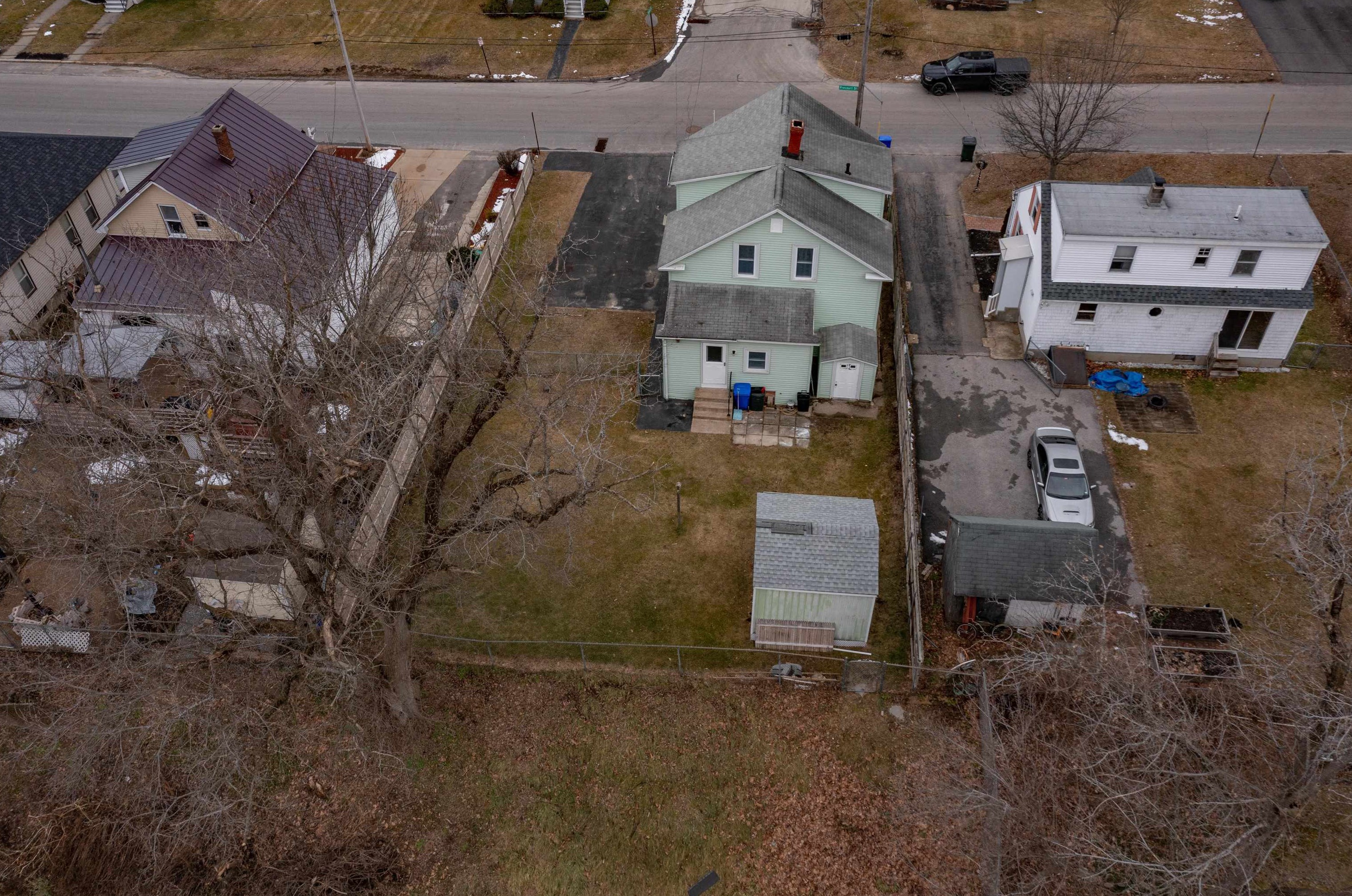 125 Precourt St, Manchester NH  03102-4226 exterior