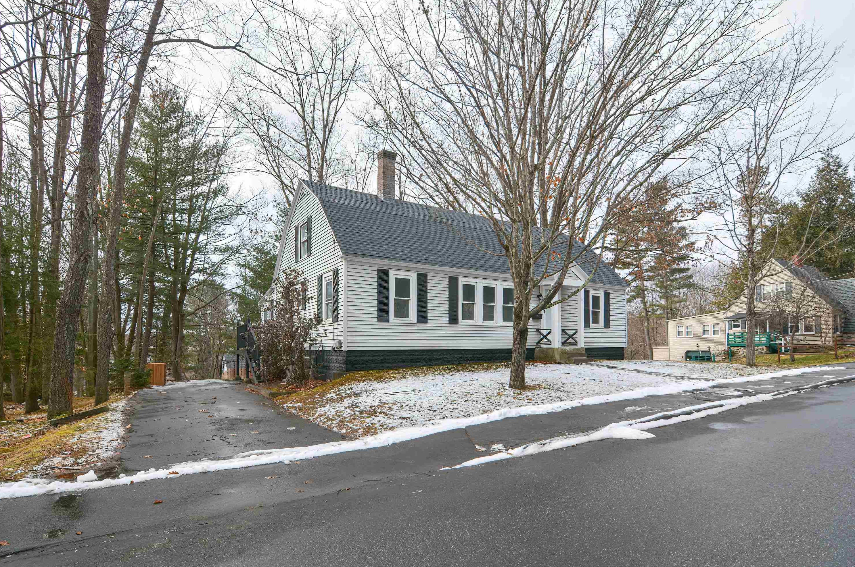 28 Woodbury St, Keene, NH 03431