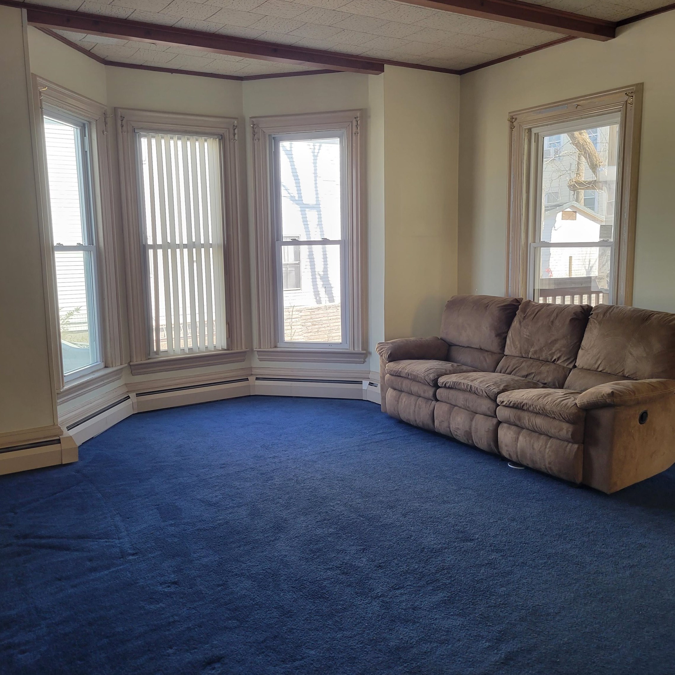 54 Kinsley St, Nashua, NH 03060