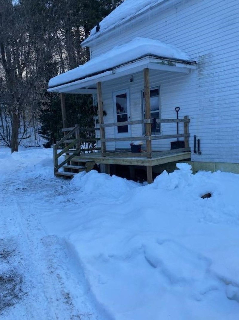 43 Parkview St, Unity, NH 03773
