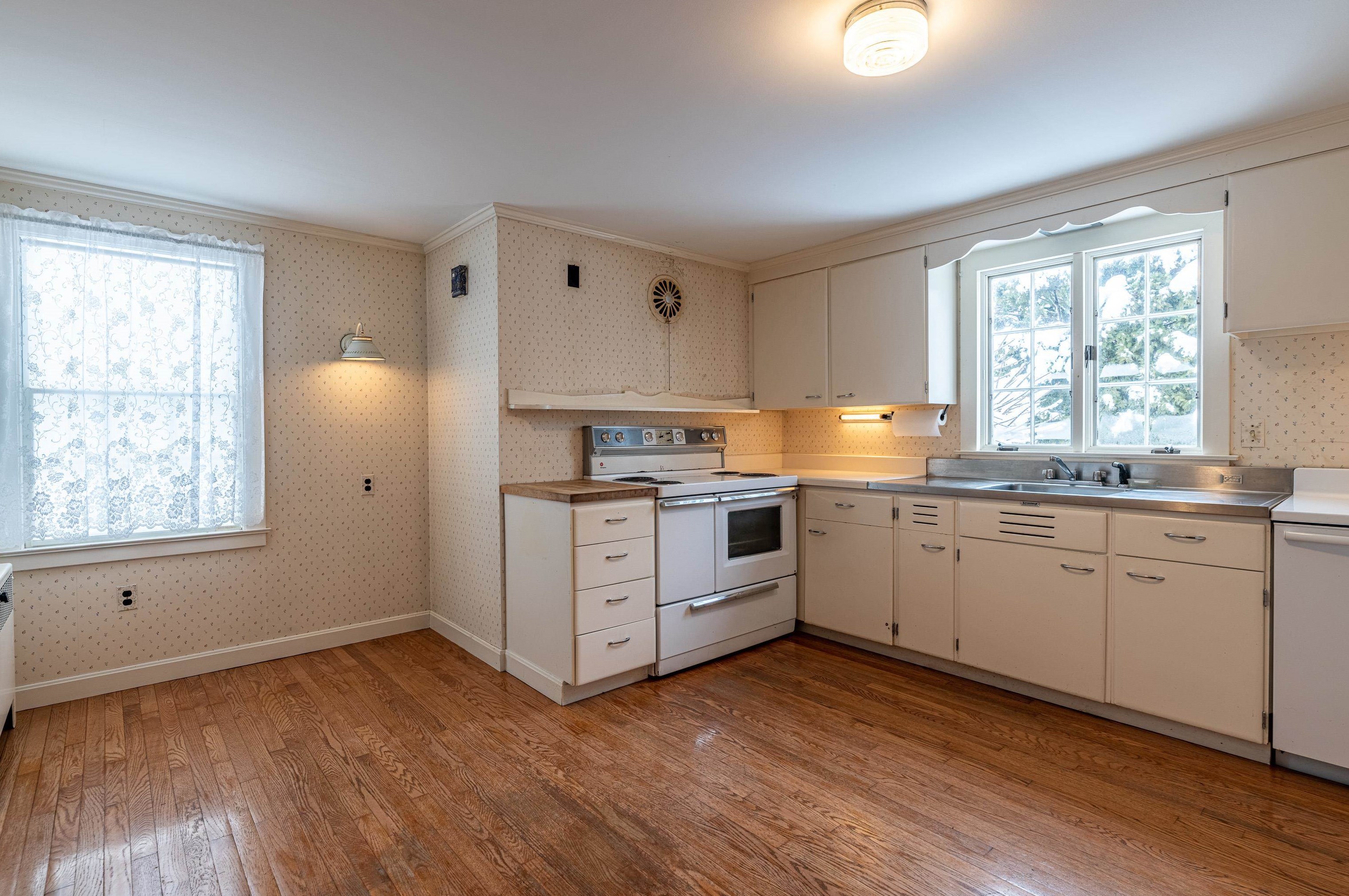 8 Balch St, Hanover NH 03755-2234 exterior