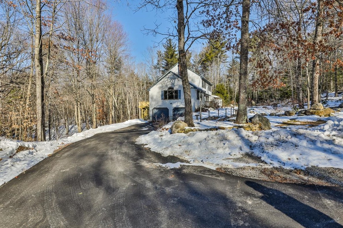44 Matthew Dr, Auburn, NH 03032