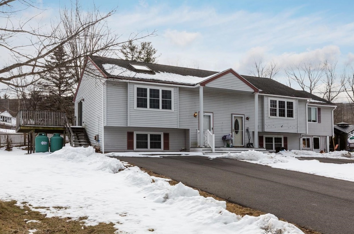 1 Lancelot Dr #l, Derry, NH 03038