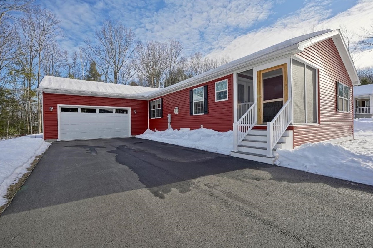 57 Big Bear Rd, Rochester, NH 03868-7010