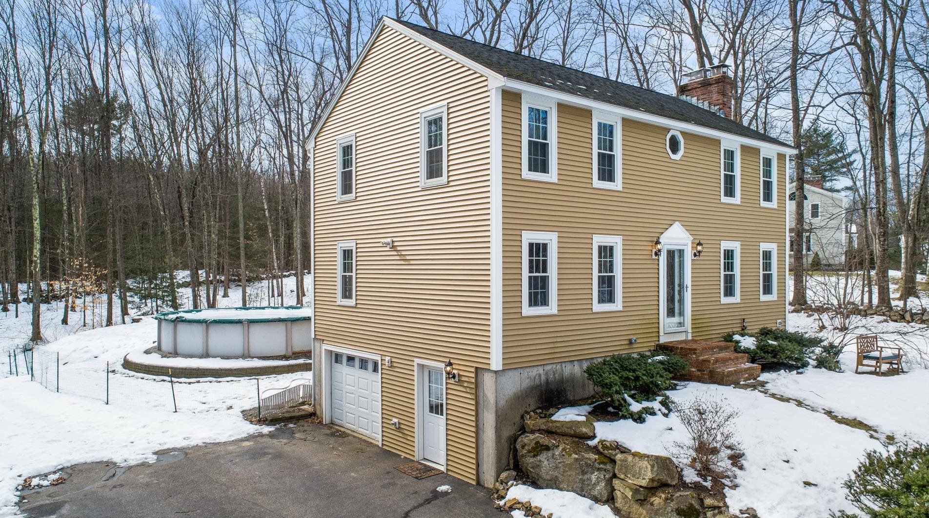 30 Lexington Dr, Hampstead, NH 03841
