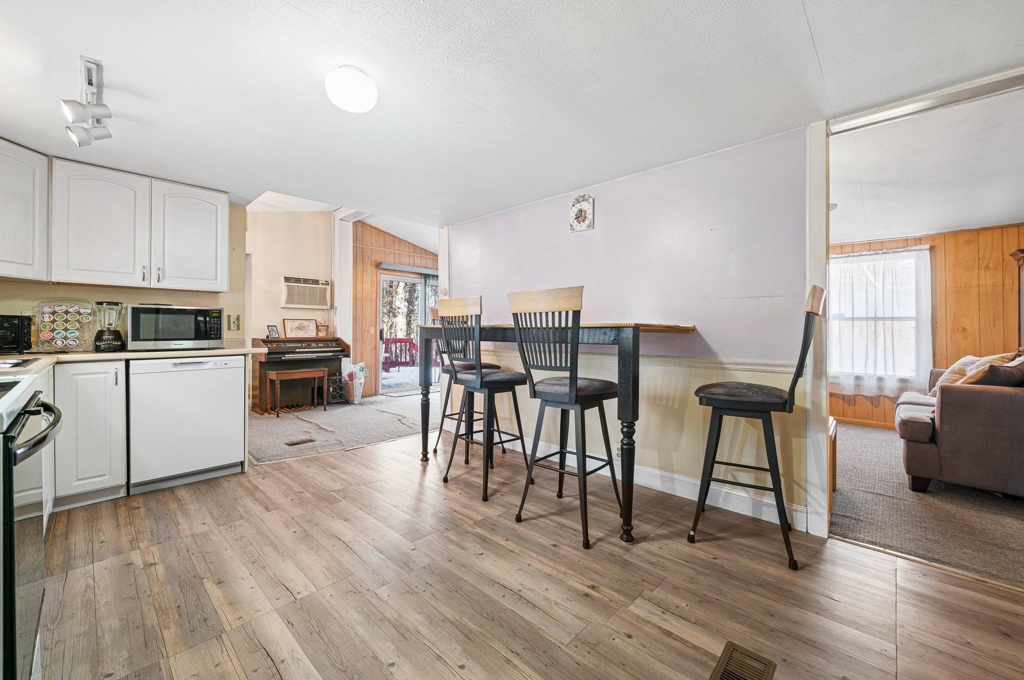 23 Windham Rd, Derry, NH 03038