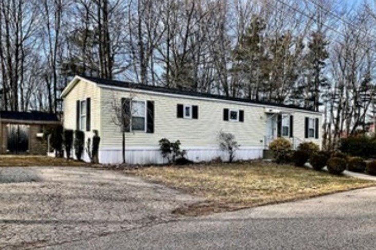 35 Rocks Rd #3, Seabrook, NH 03874