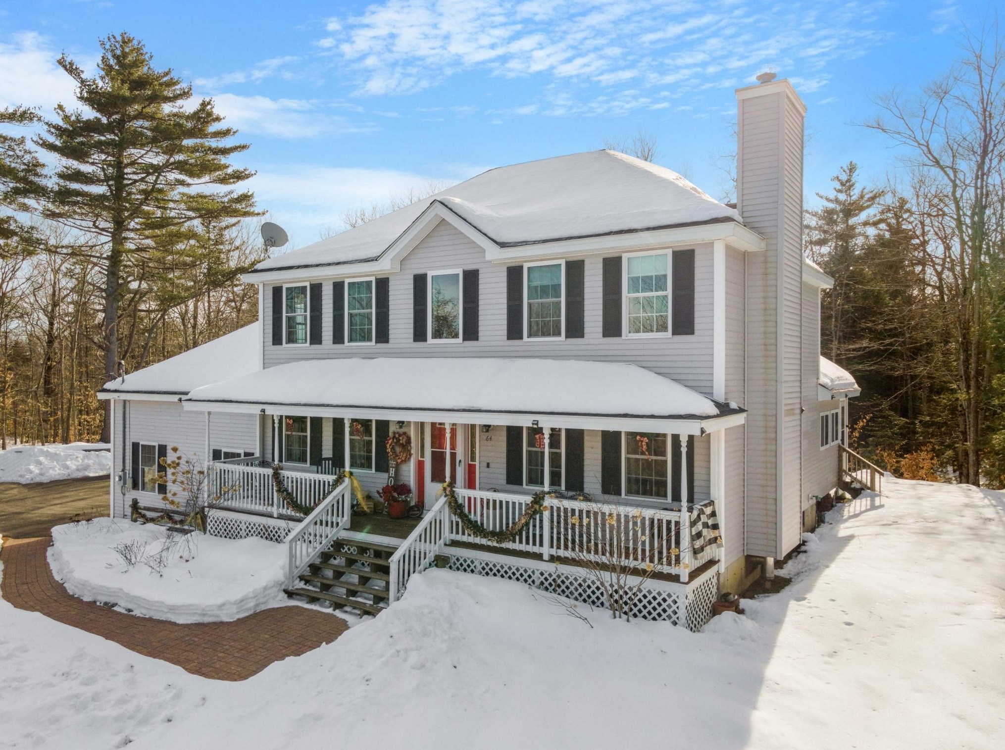 64 Lockes Corner Rd, Alton, NH 03809