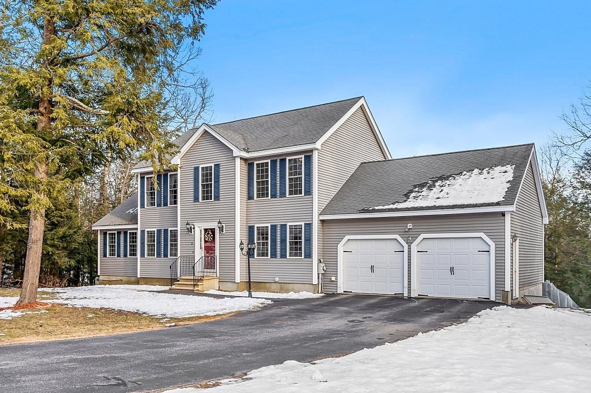 5 Lynwood Rd, Raymond, NH 03077